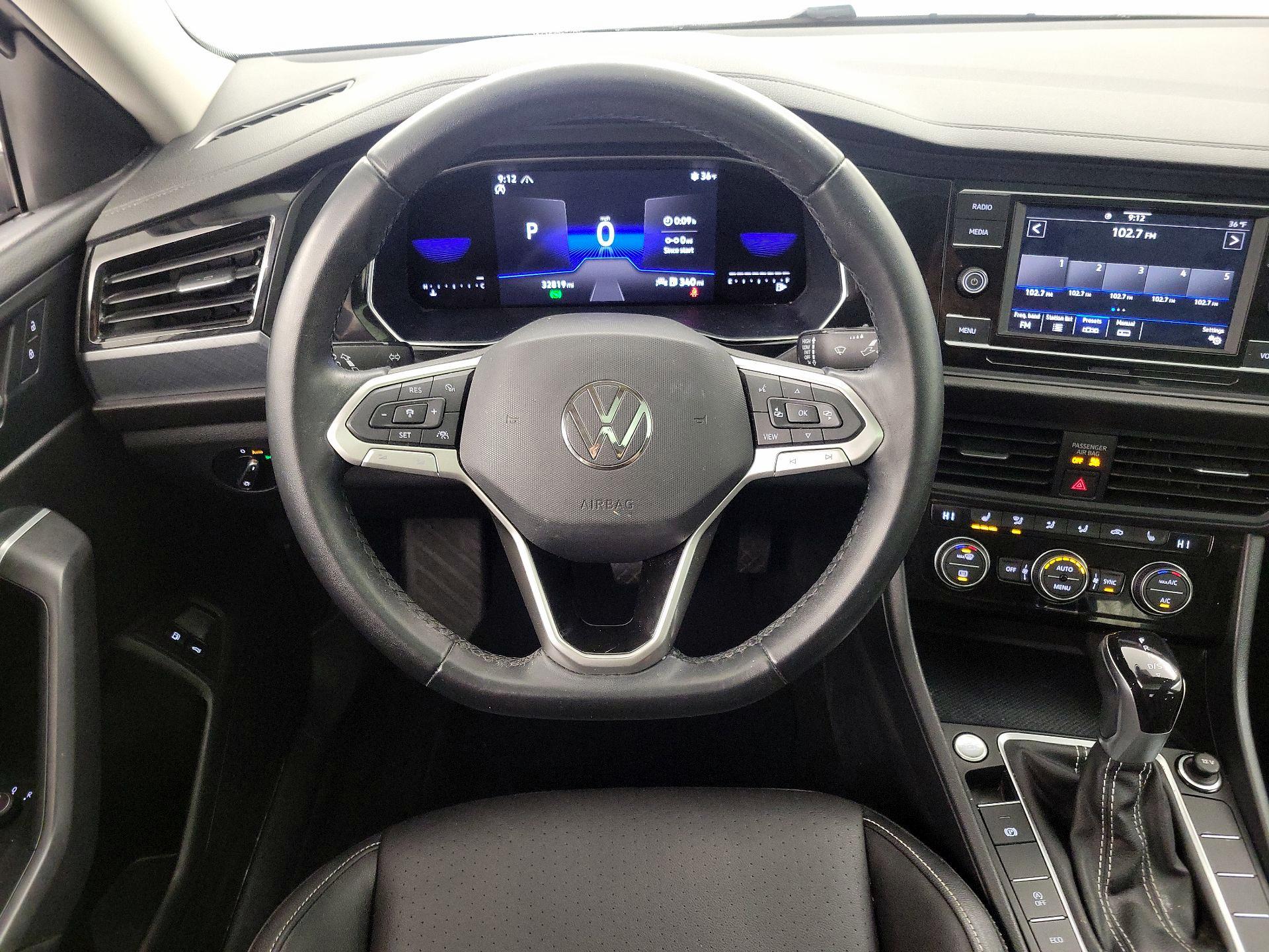 Thumbnail: 2022 Volkswagen Jetta - 10