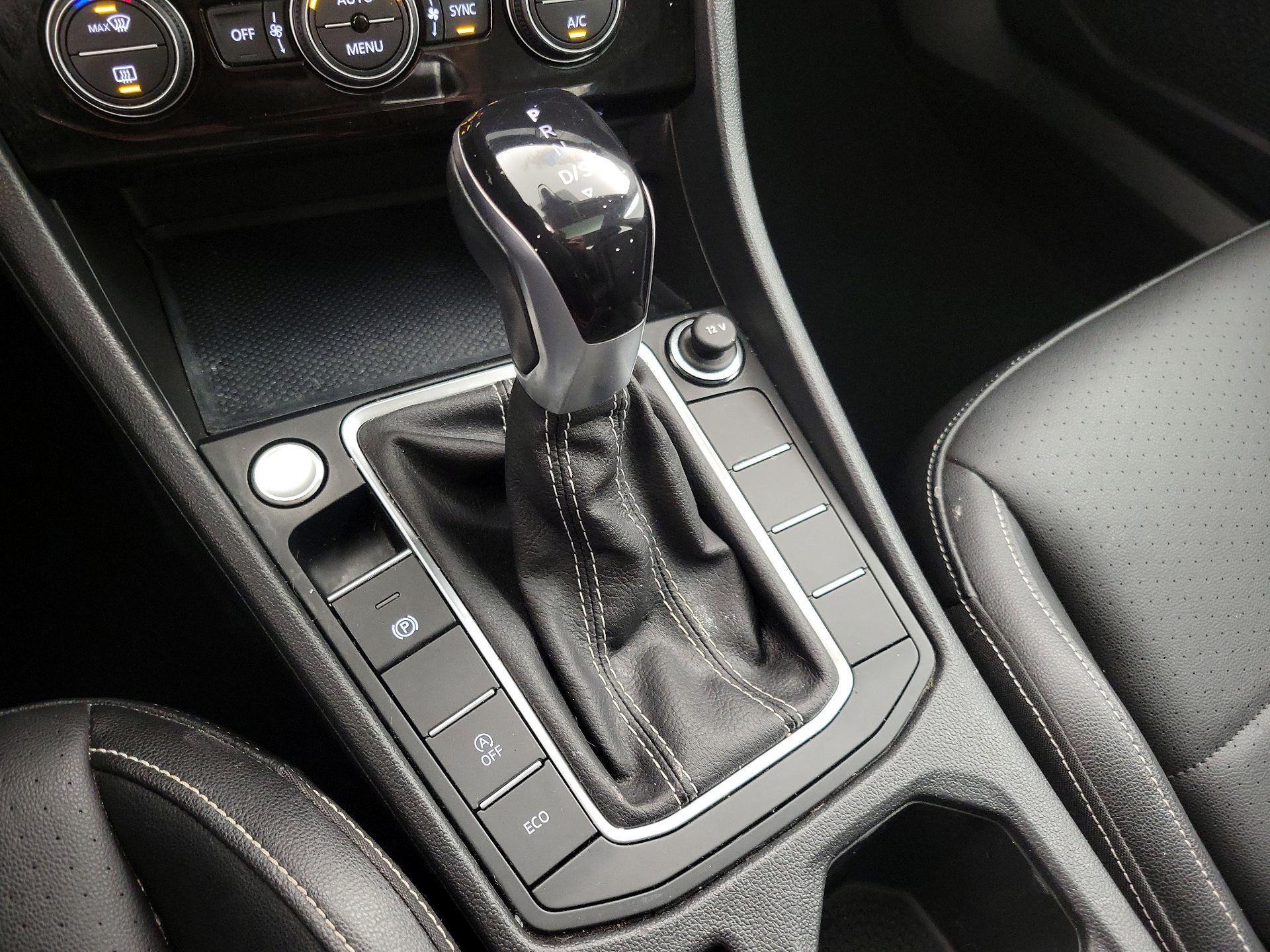 Thumbnail: 2022 Volkswagen Jetta - 17