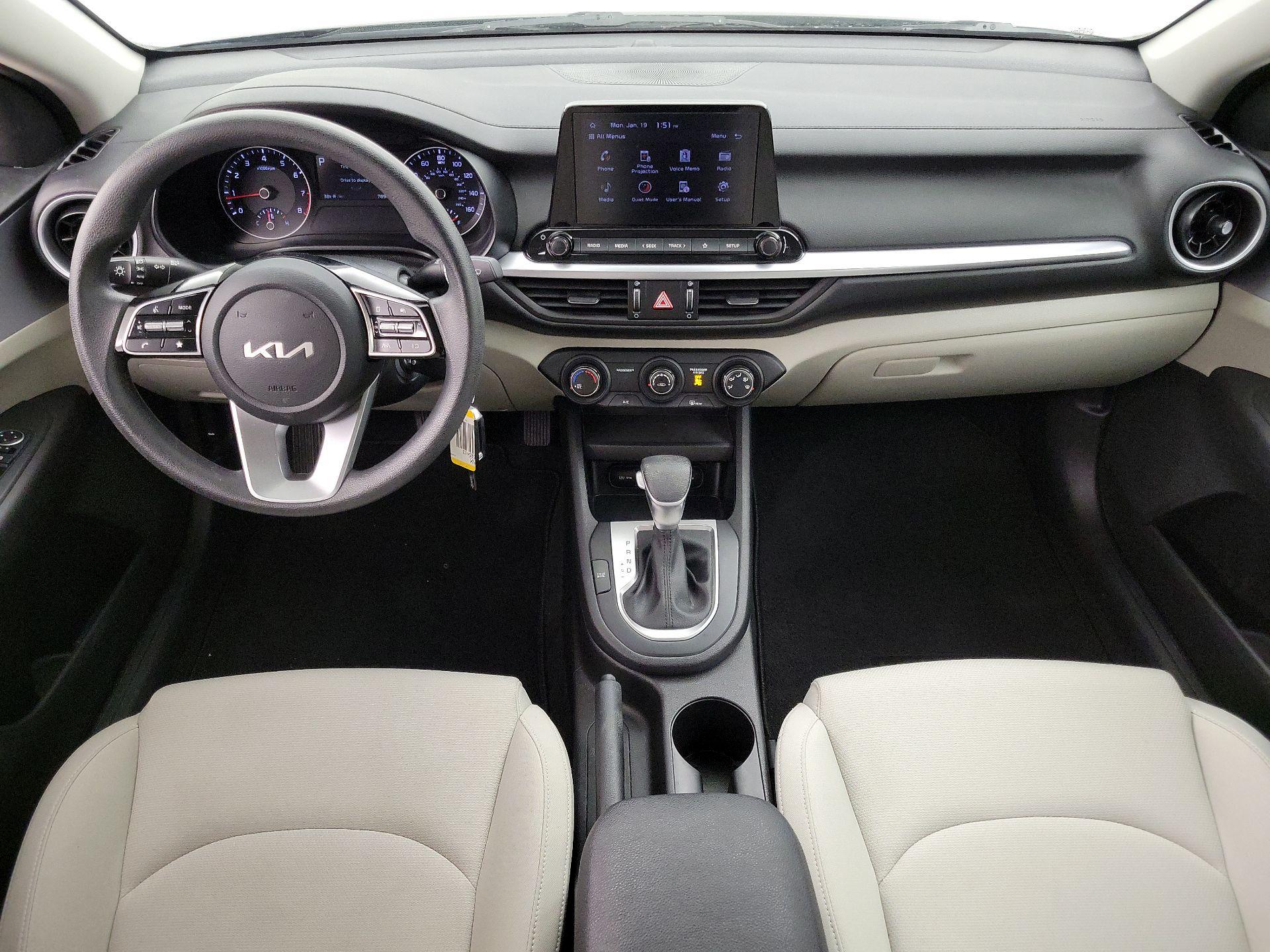 Thumbnail: 2023 Kia Forte - 9