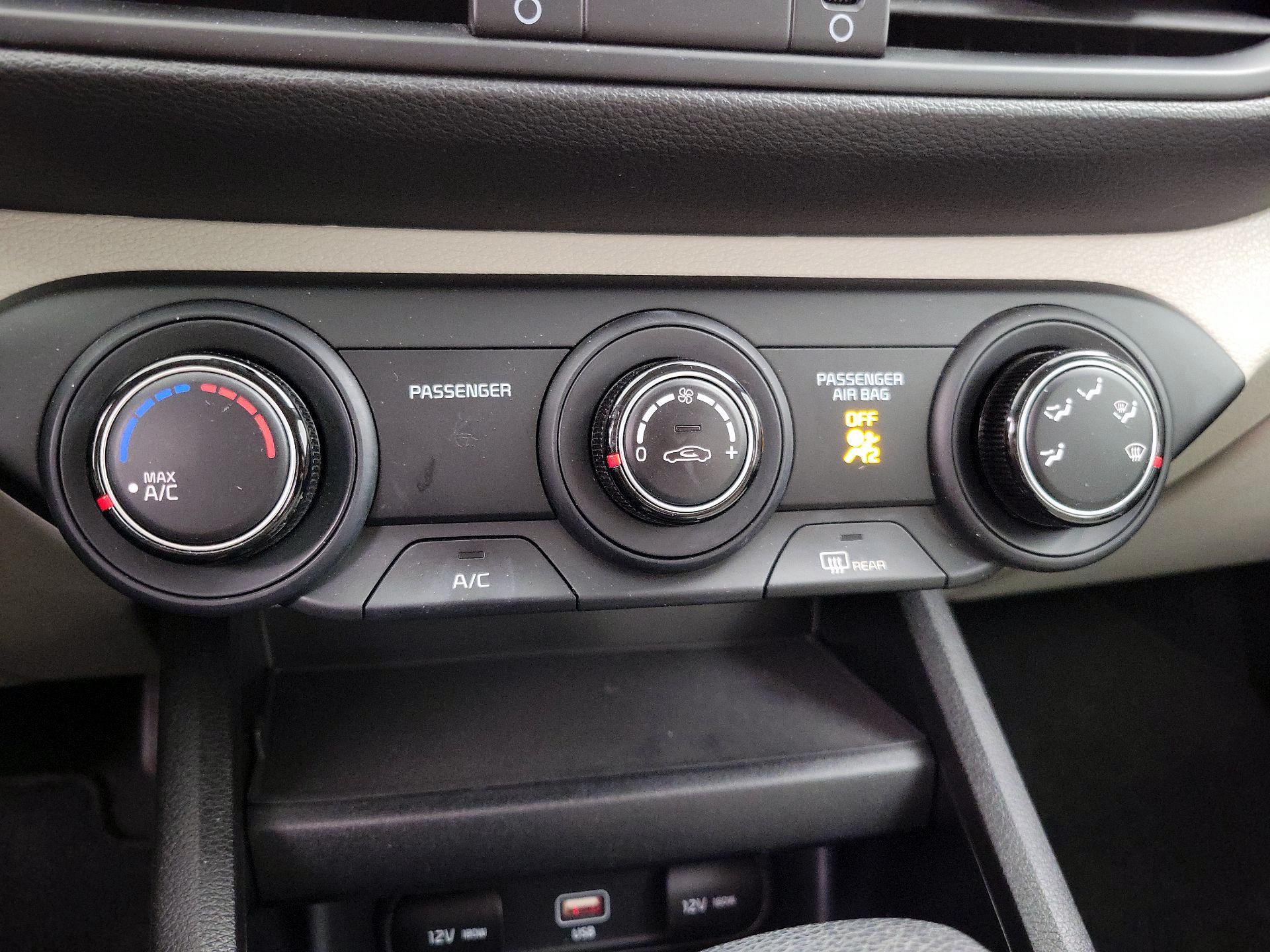 Thumbnail: 2023 Kia Forte - 16