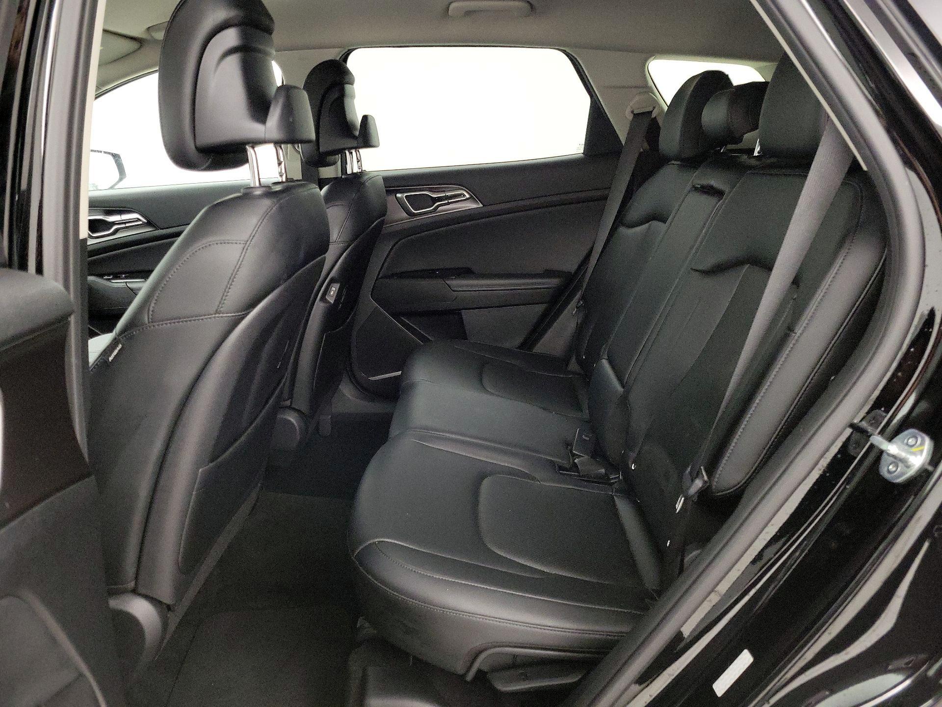 Thumbnail: 2023 Kia Sportage - 20