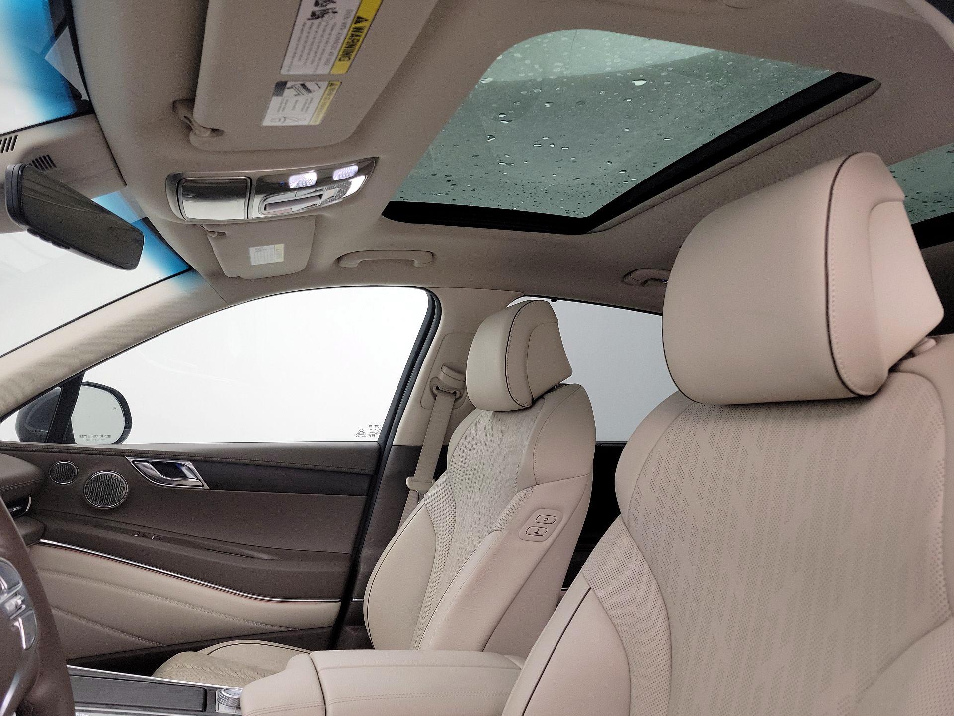 Thumbnail: 2022 Genesis GV80 - 20