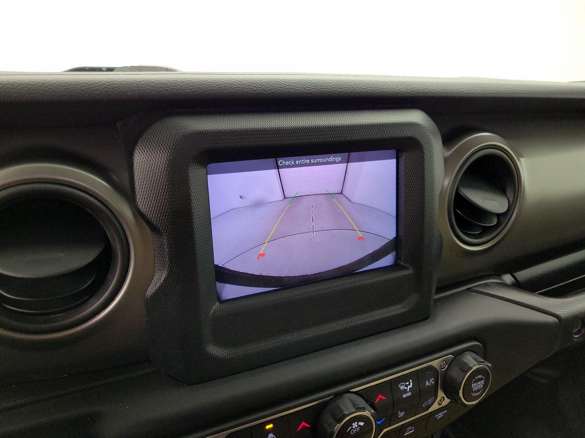 Thumbnail: 2021 Jeep Wrangler - 14