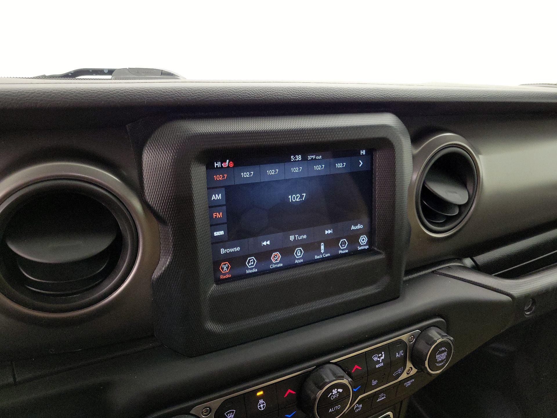 Thumbnail: 2021 Jeep Wrangler - 15