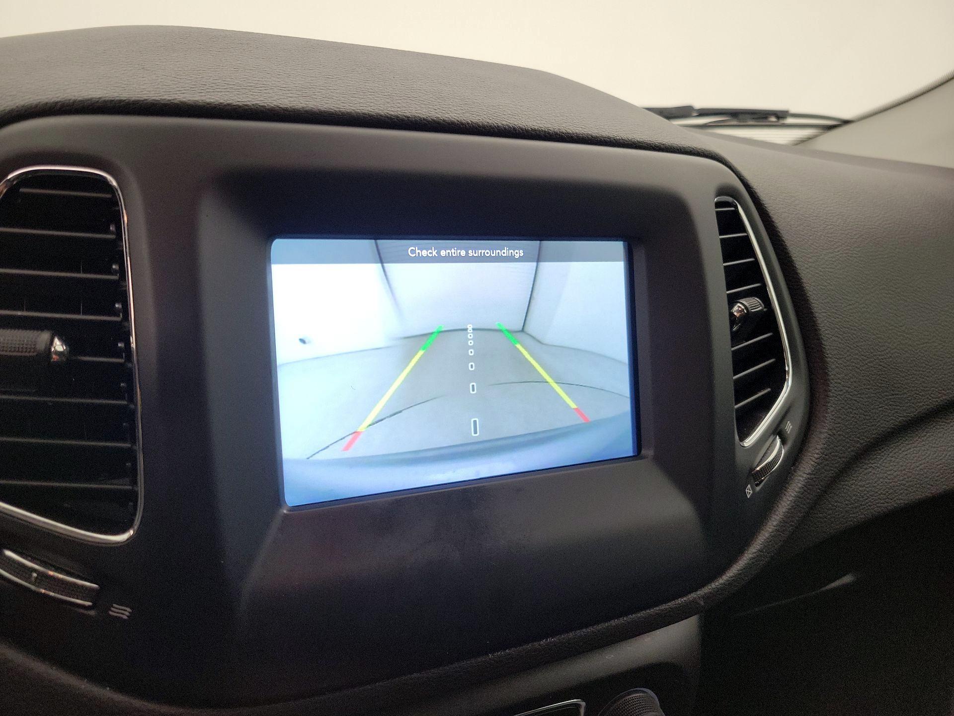 Thumbnail: 2021 Jeep Compass - 14