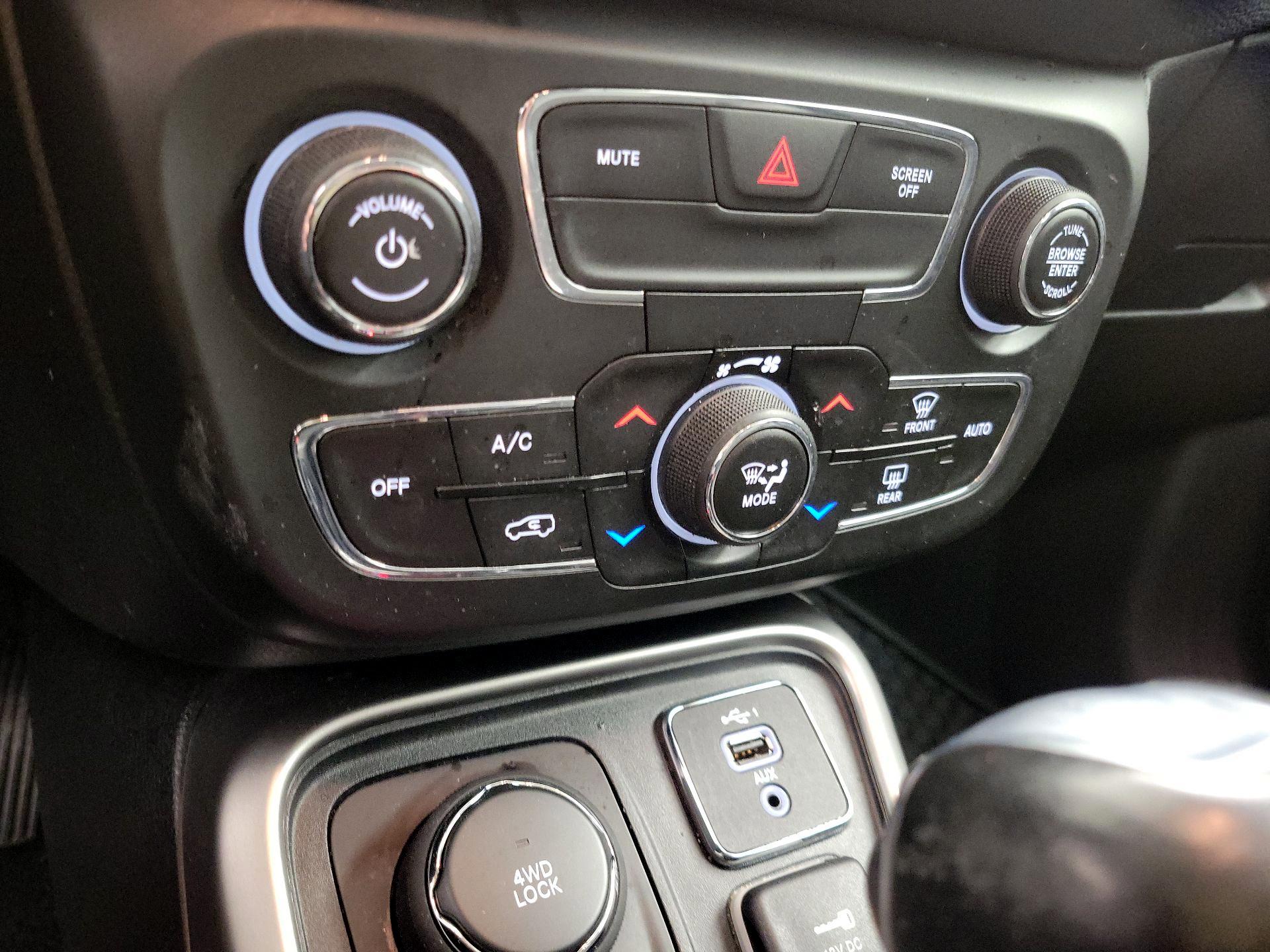 Thumbnail: 2021 Jeep Compass - 16