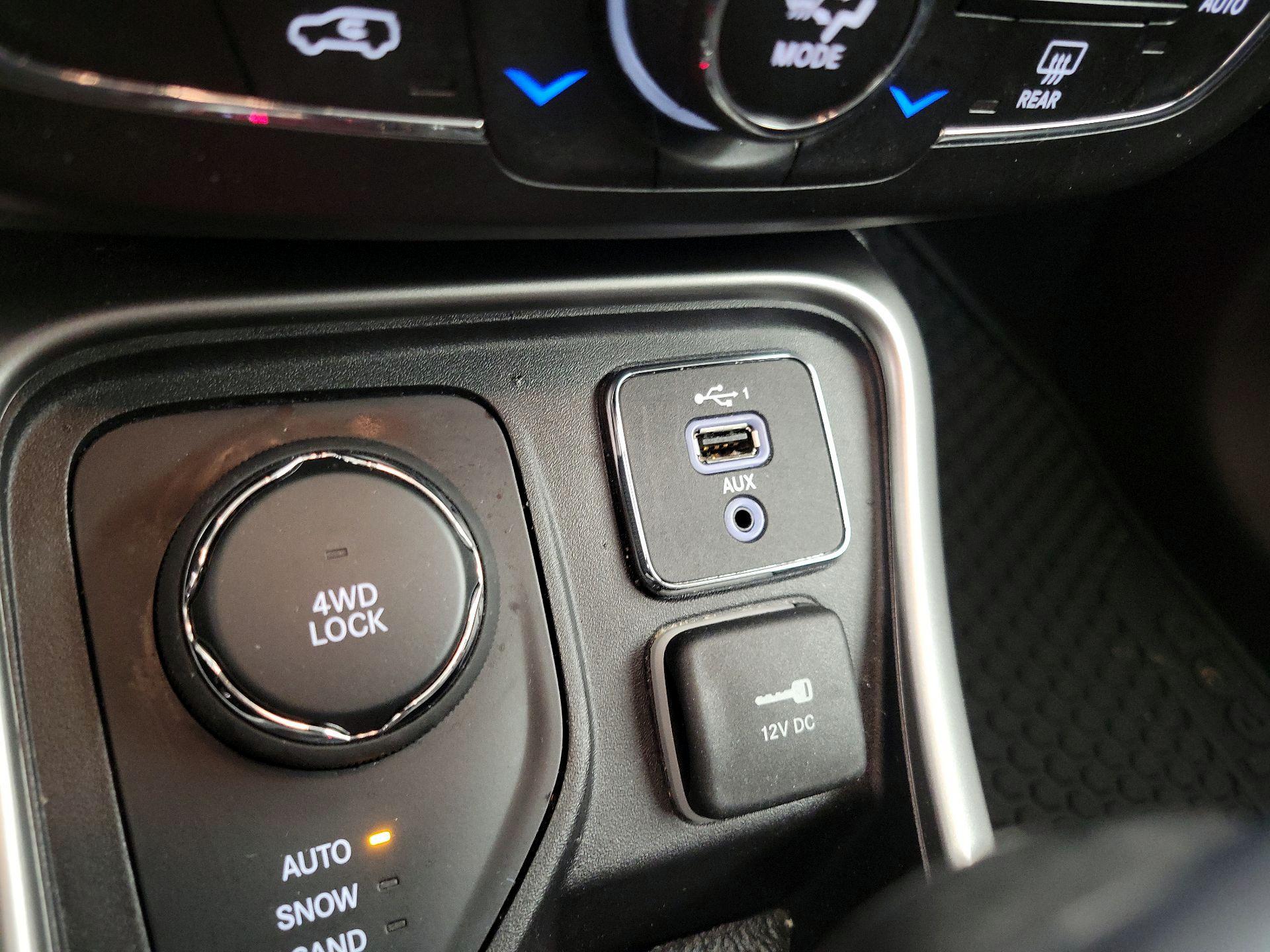 Thumbnail: 2021 Jeep Compass - 18