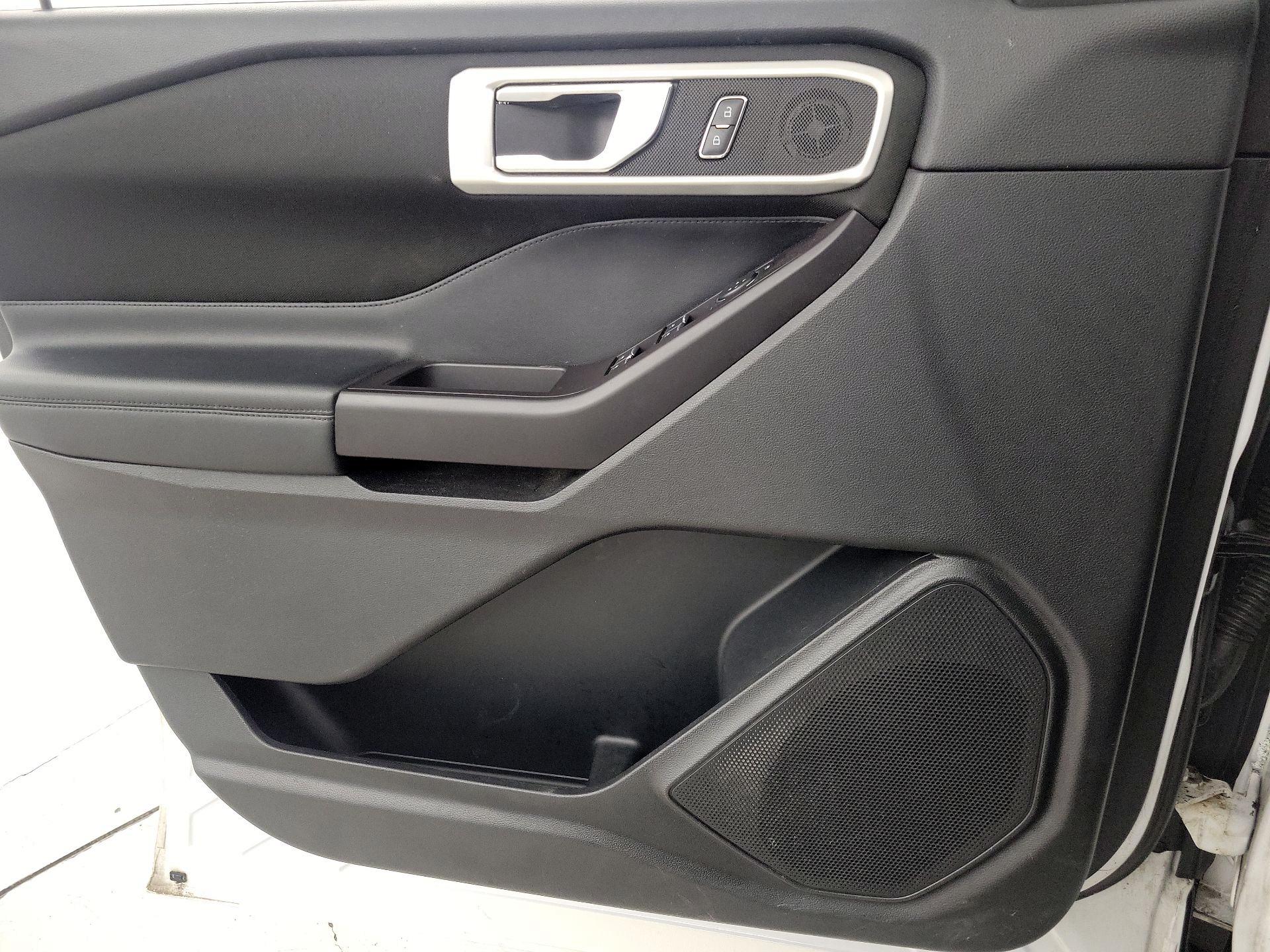 Thumbnail: 2020 Ford Explorer - 12