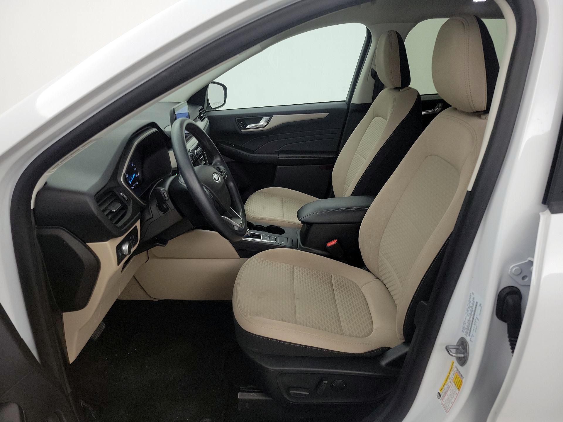 Thumbnail: 2021 Ford Escape - 11