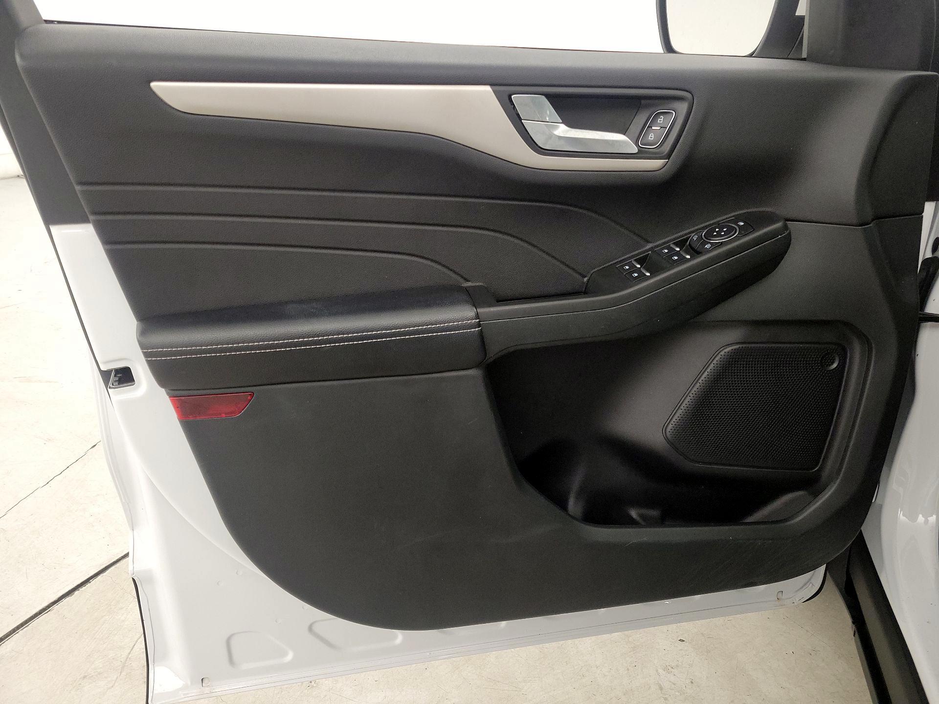 Thumbnail: 2021 Ford Escape - 12