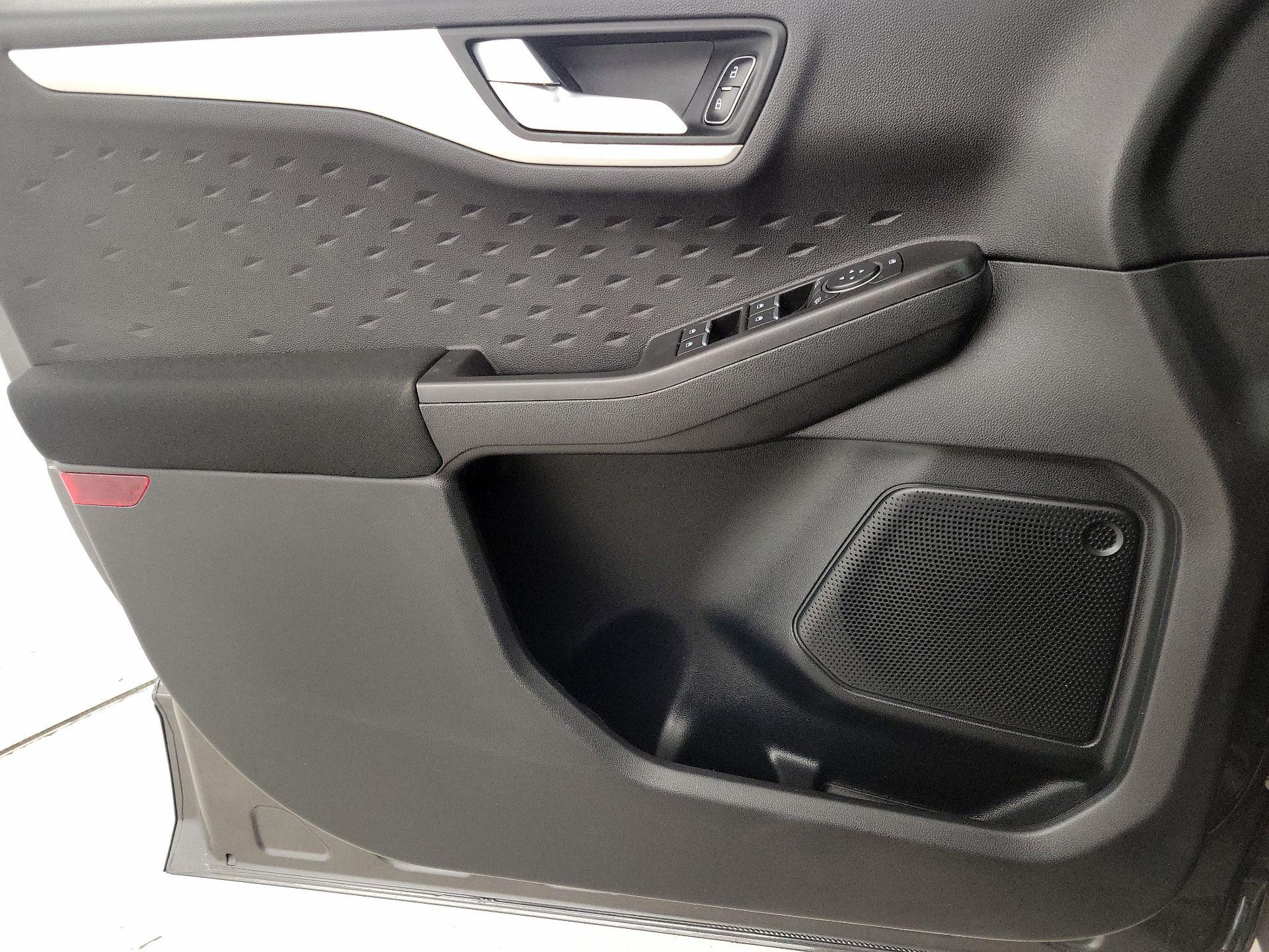 Thumbnail: 2020 Ford Escape - 12