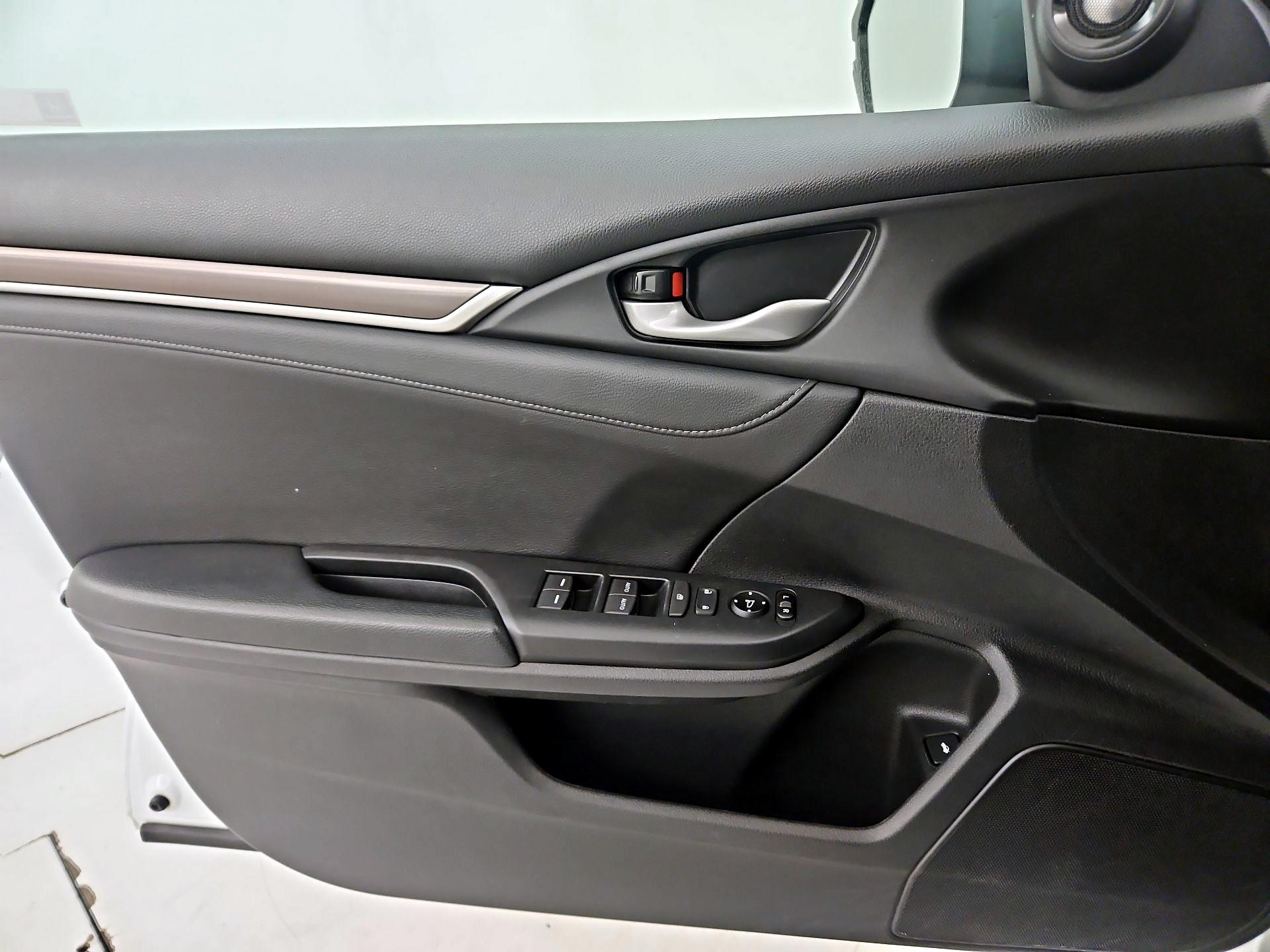 Thumbnail: 2019 Honda Civic - 12