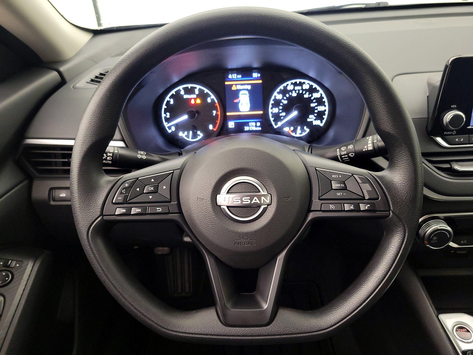 Thumbnail: 2023 Nissan Altima - 10