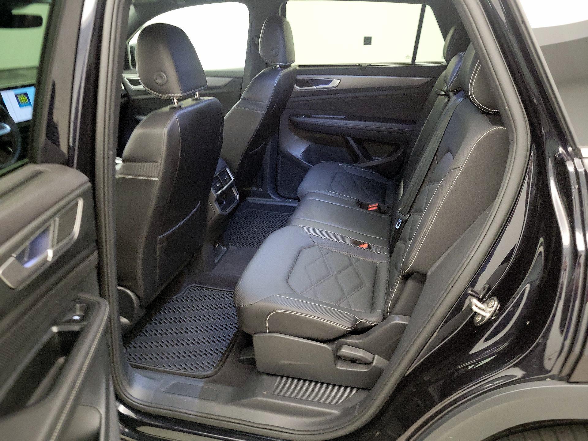 Thumbnail: 2024 Volkswagen Atlas - 19