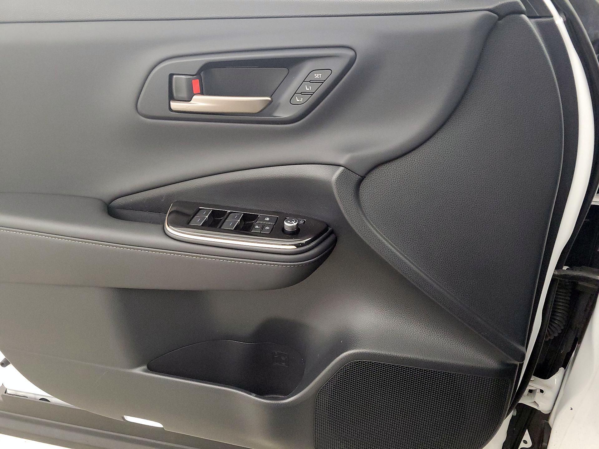 Thumbnail: 2024 Toyota Crown - 12