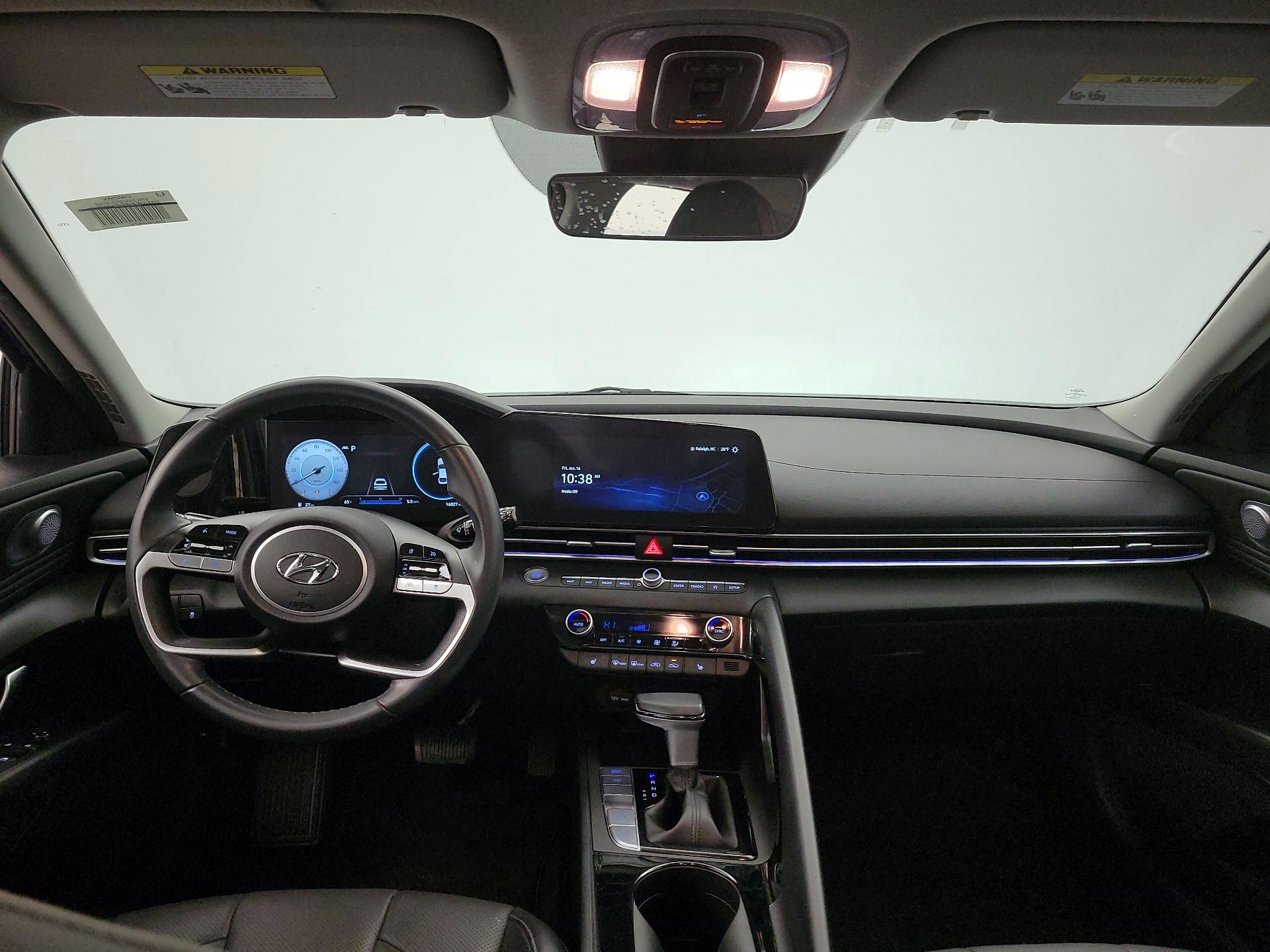 Thumbnail: 2023 Hyundai Elantra - 9