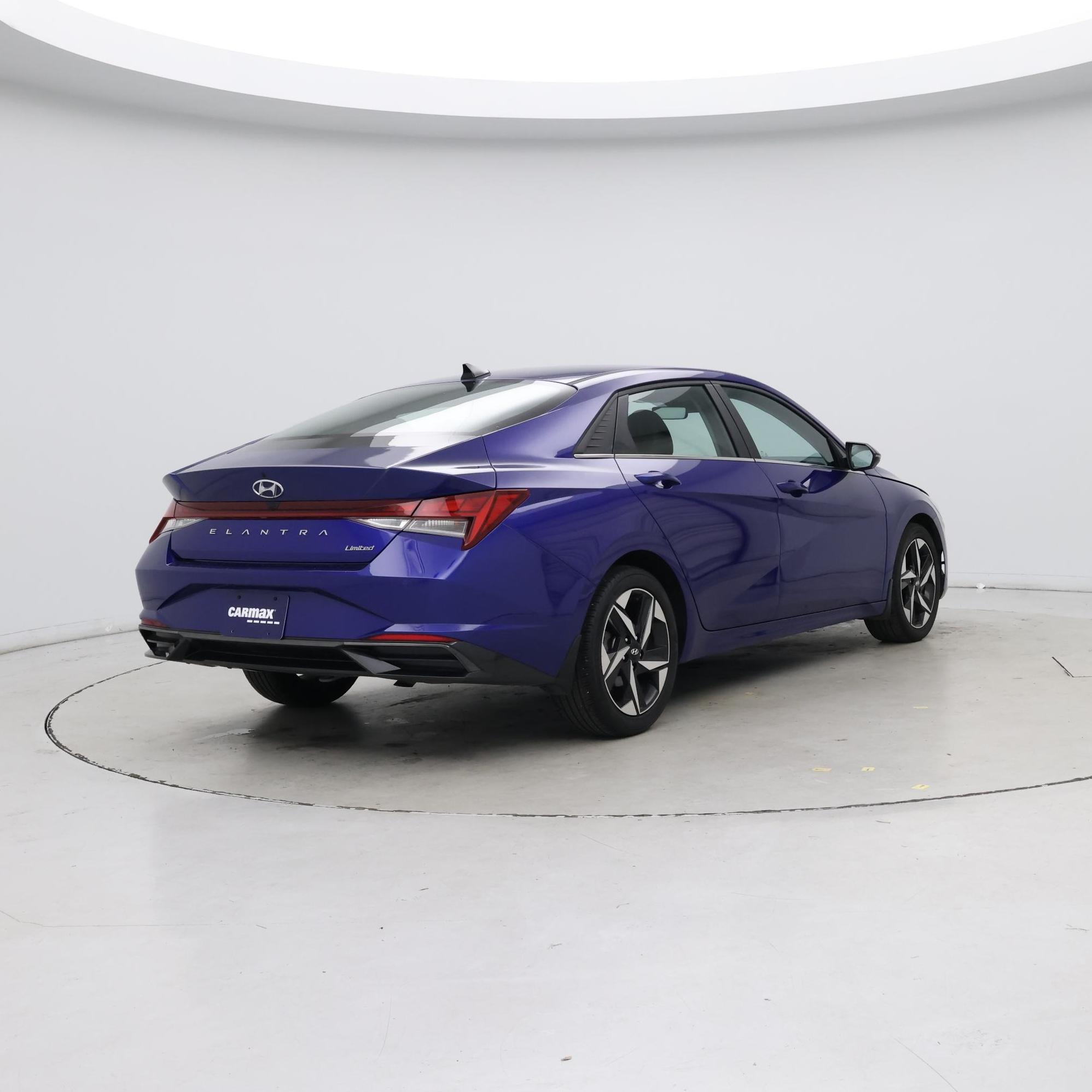 Thumbnail: 2023 Hyundai Elantra - 8