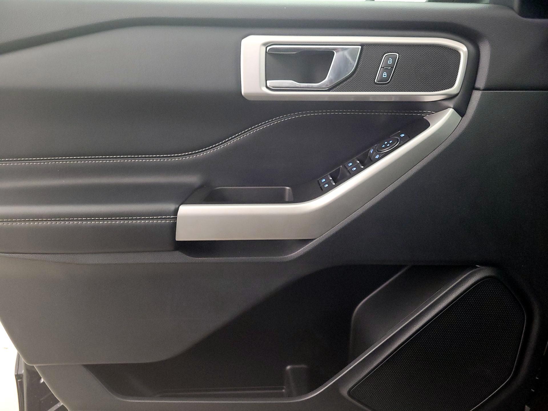 Thumbnail: 2022 Ford Explorer - 12