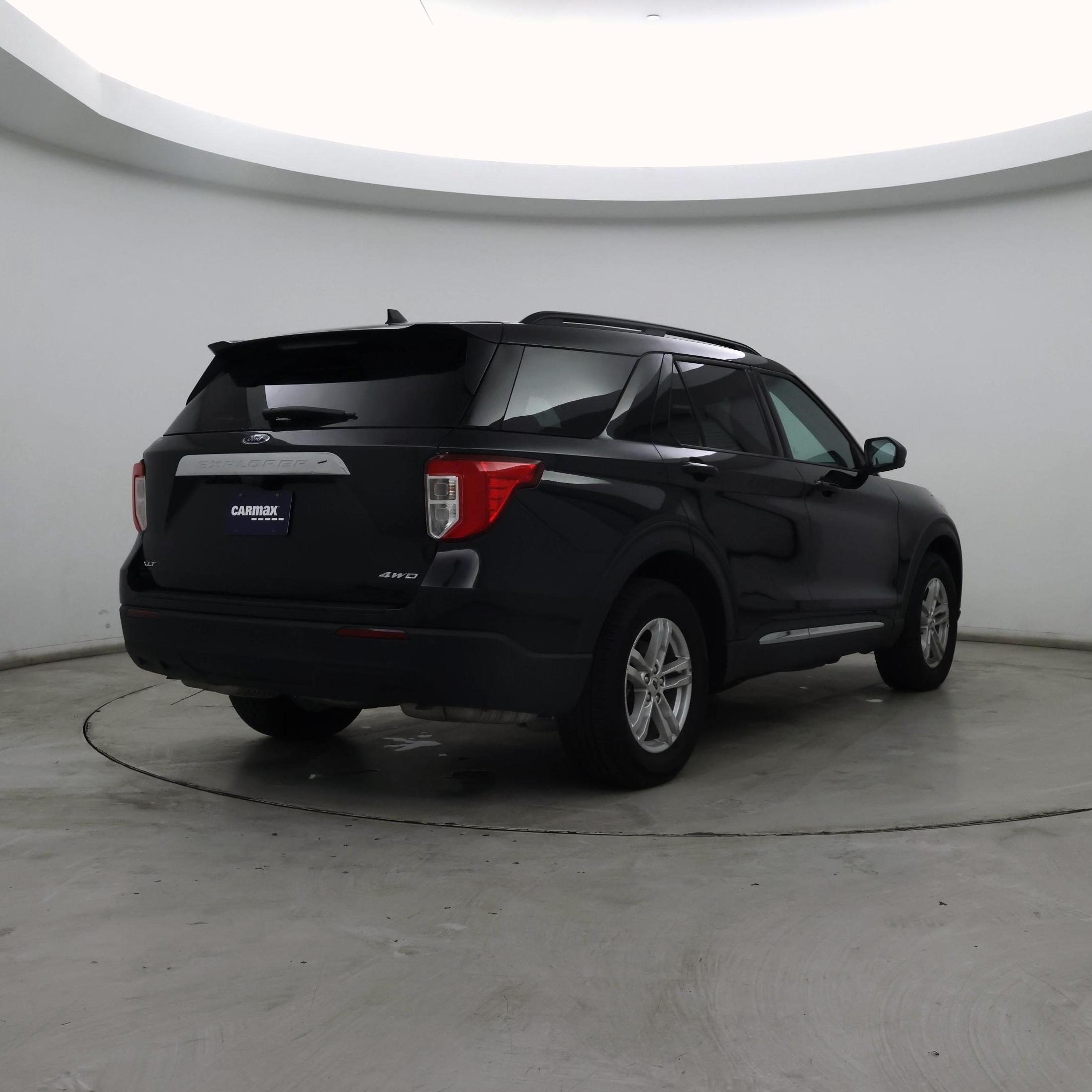 Thumbnail: 2022 Ford Explorer - 8