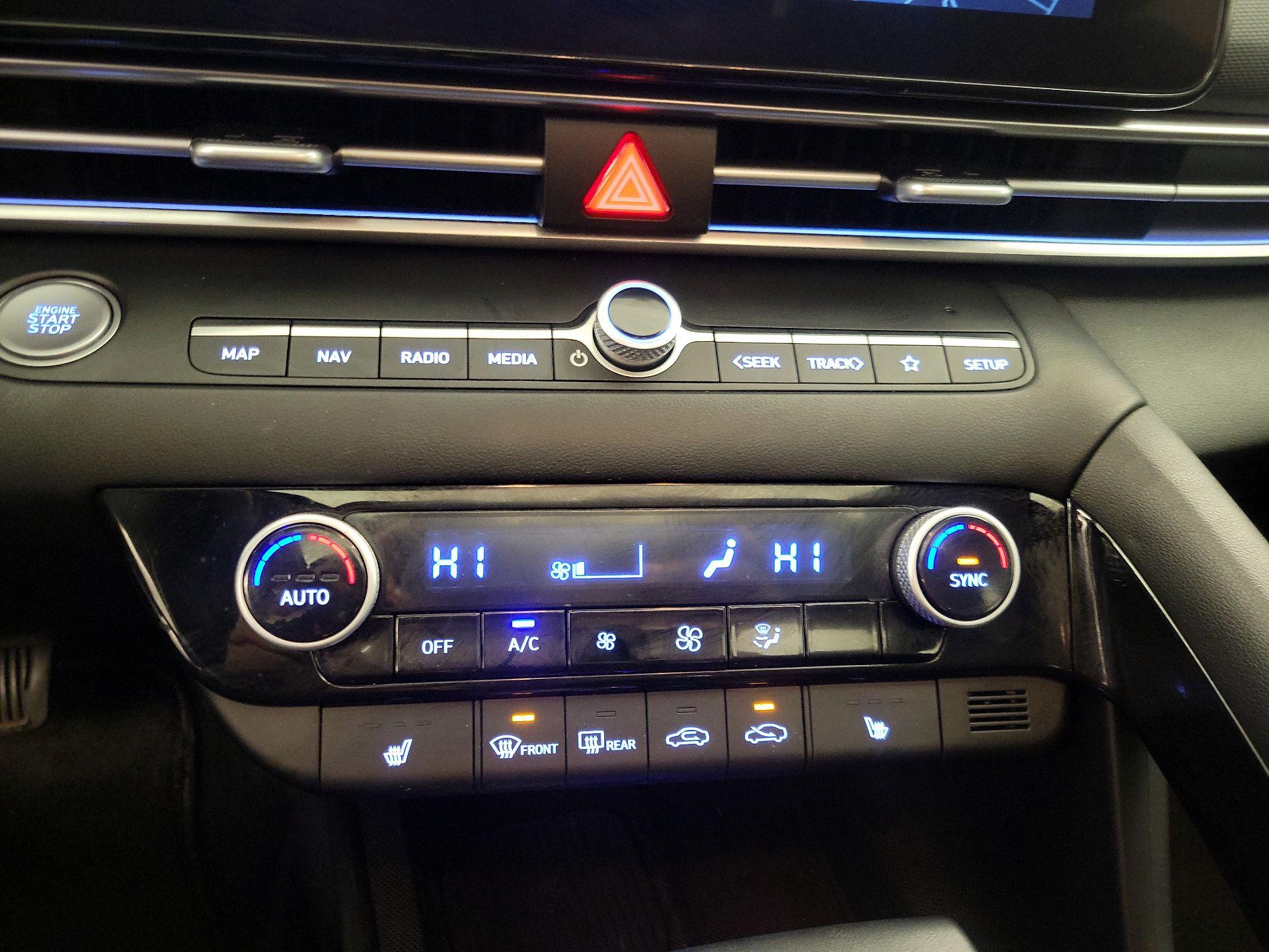 Thumbnail: 2024 Hyundai Elantra - 17