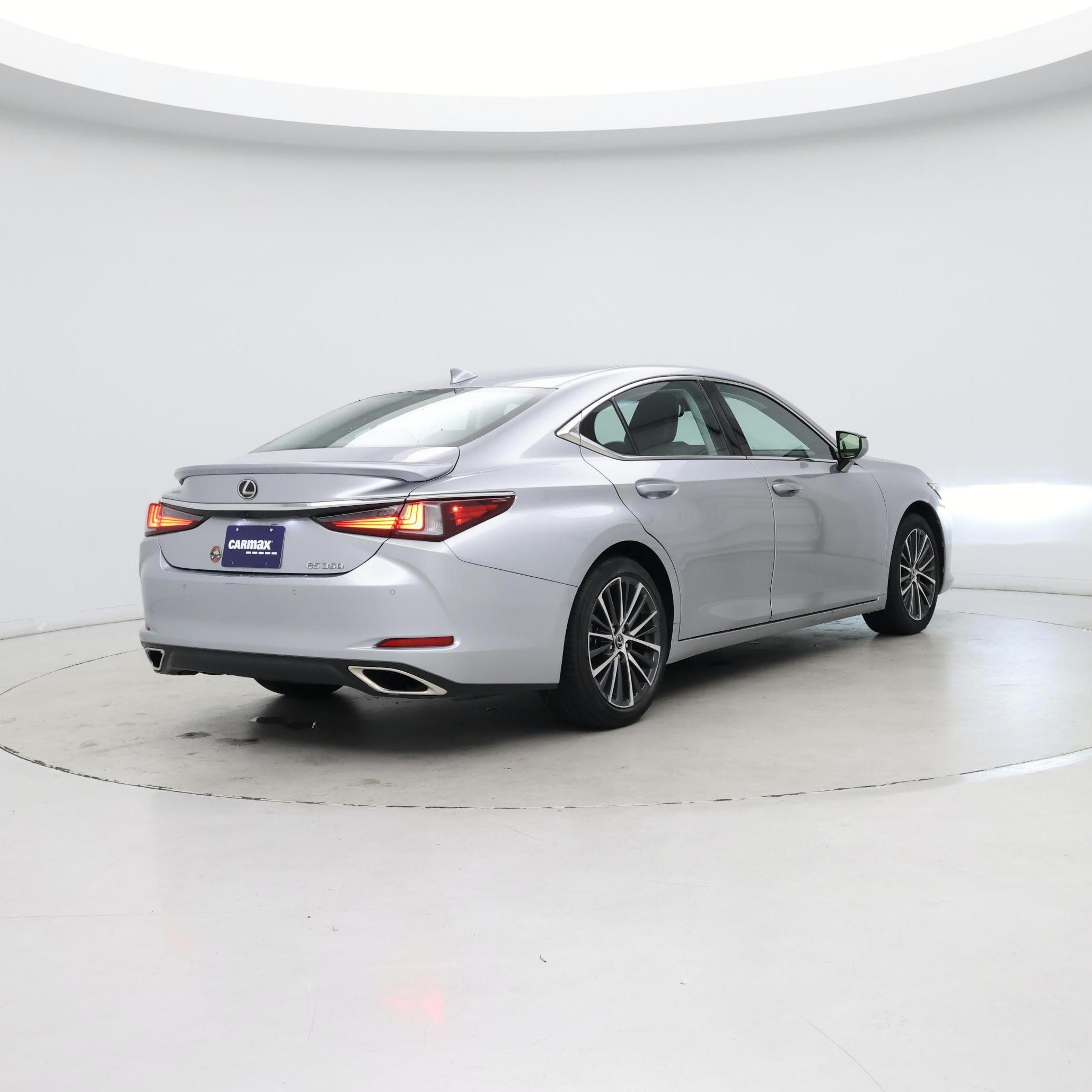 Thumbnail: 2023 Lexus ES - 8