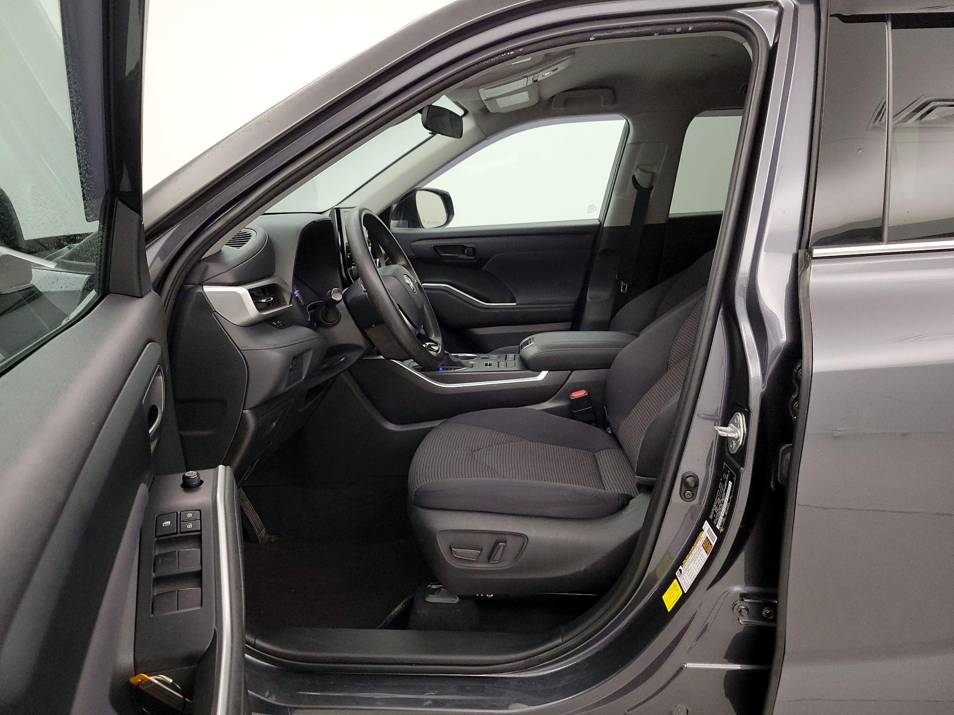 Thumbnail: 2020 Toyota Highlander - 11