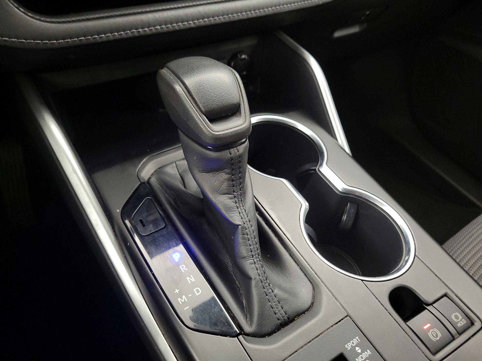 Thumbnail: 2020 Toyota Highlander - 17