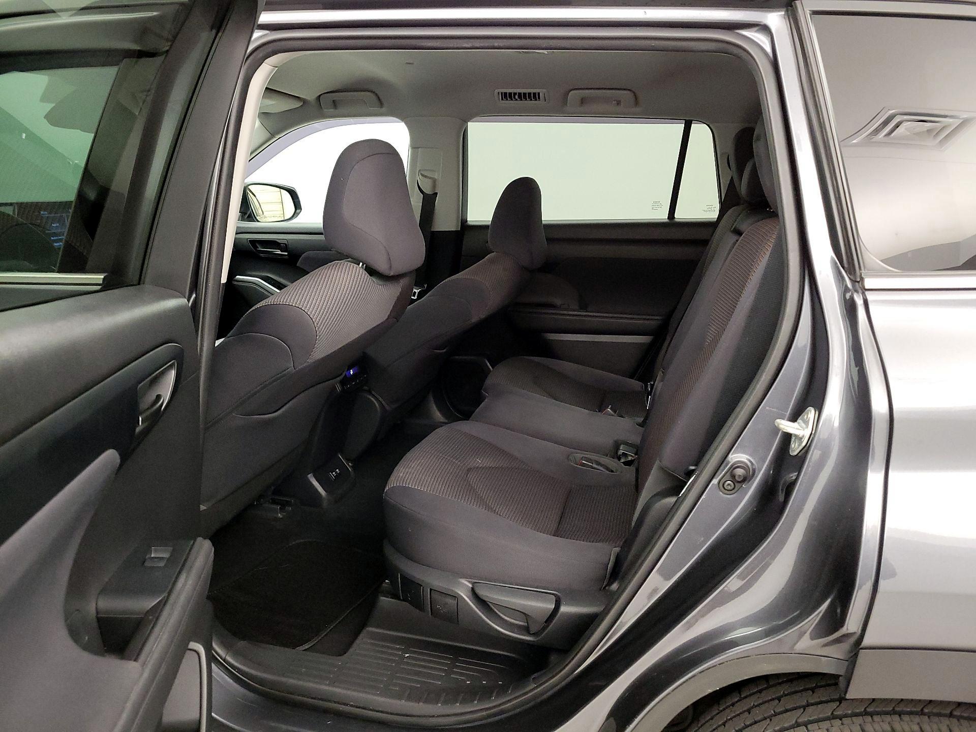 Thumbnail: 2020 Toyota Highlander - 19