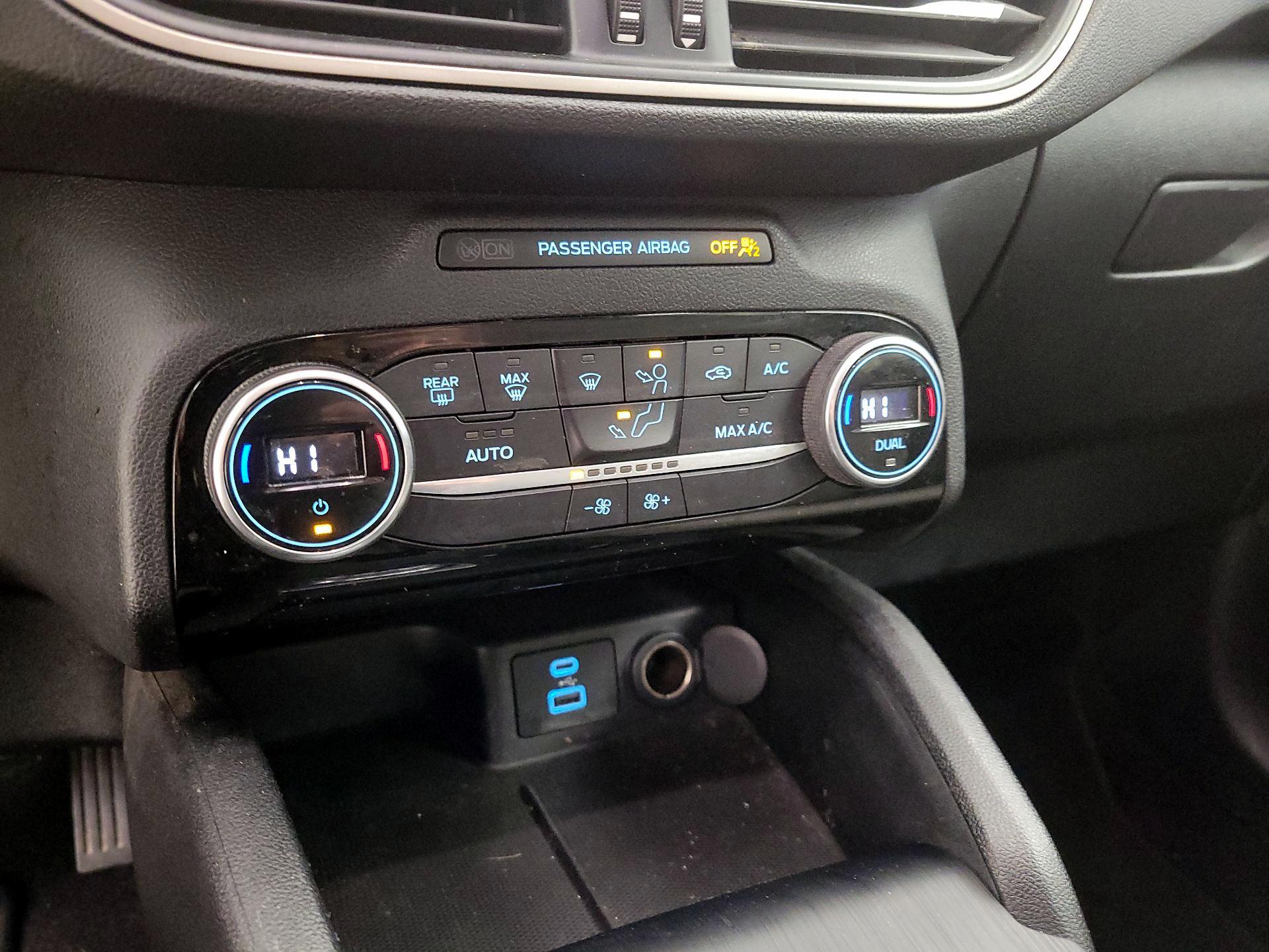 Thumbnail: 2021 Ford Escape - 16