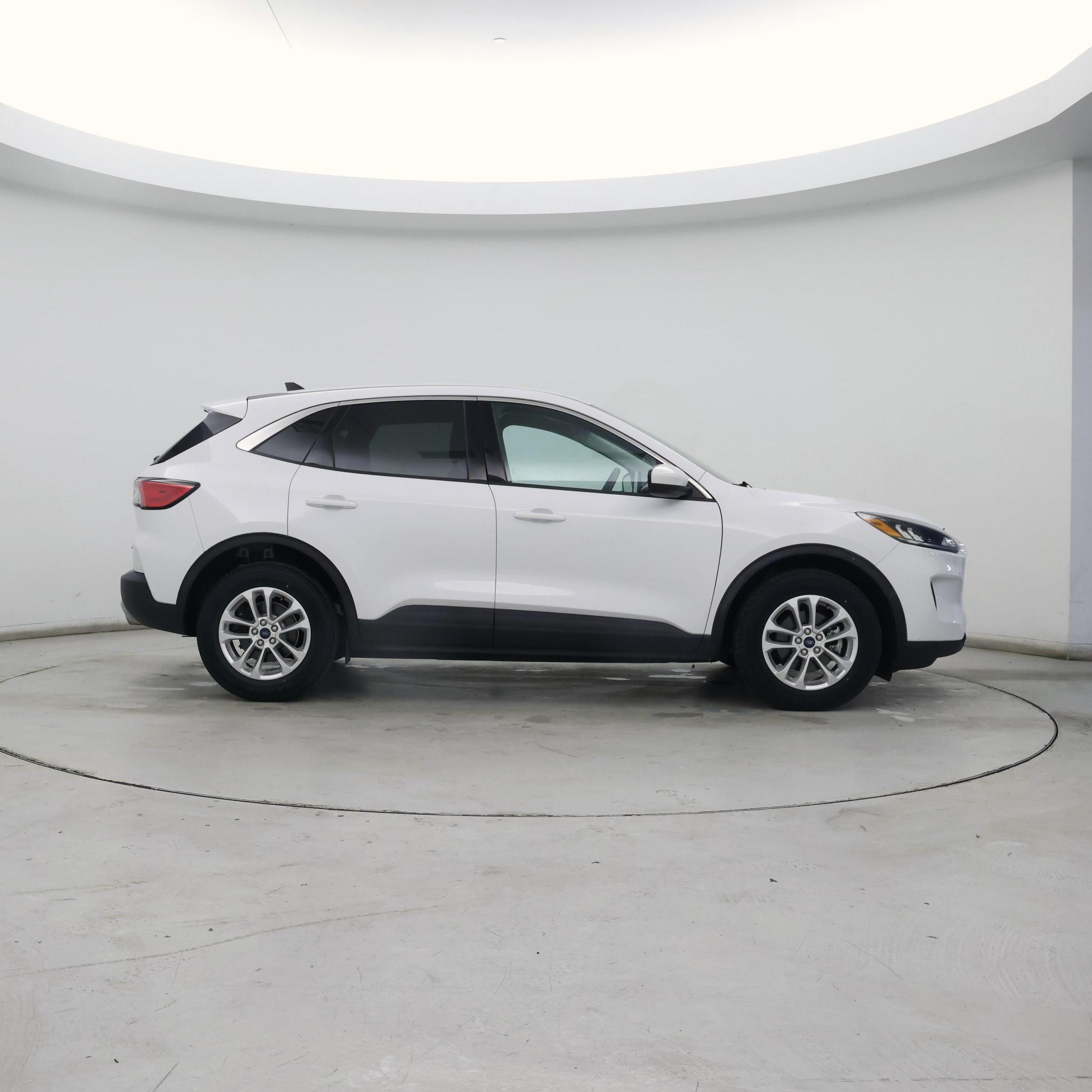 Thumbnail: 2021 Ford Escape - 7