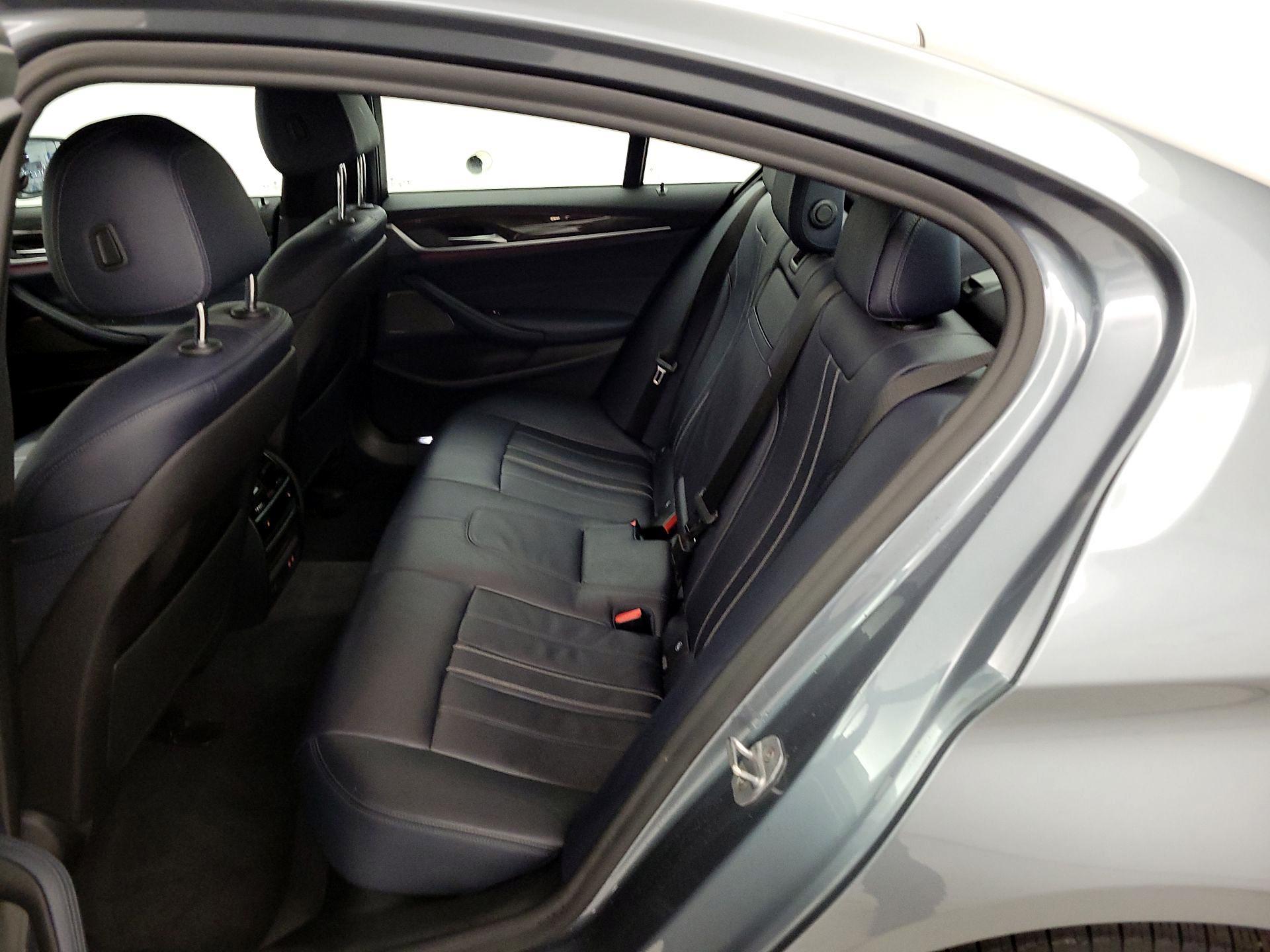 Thumbnail: 2020 BMW 5 Series - 20