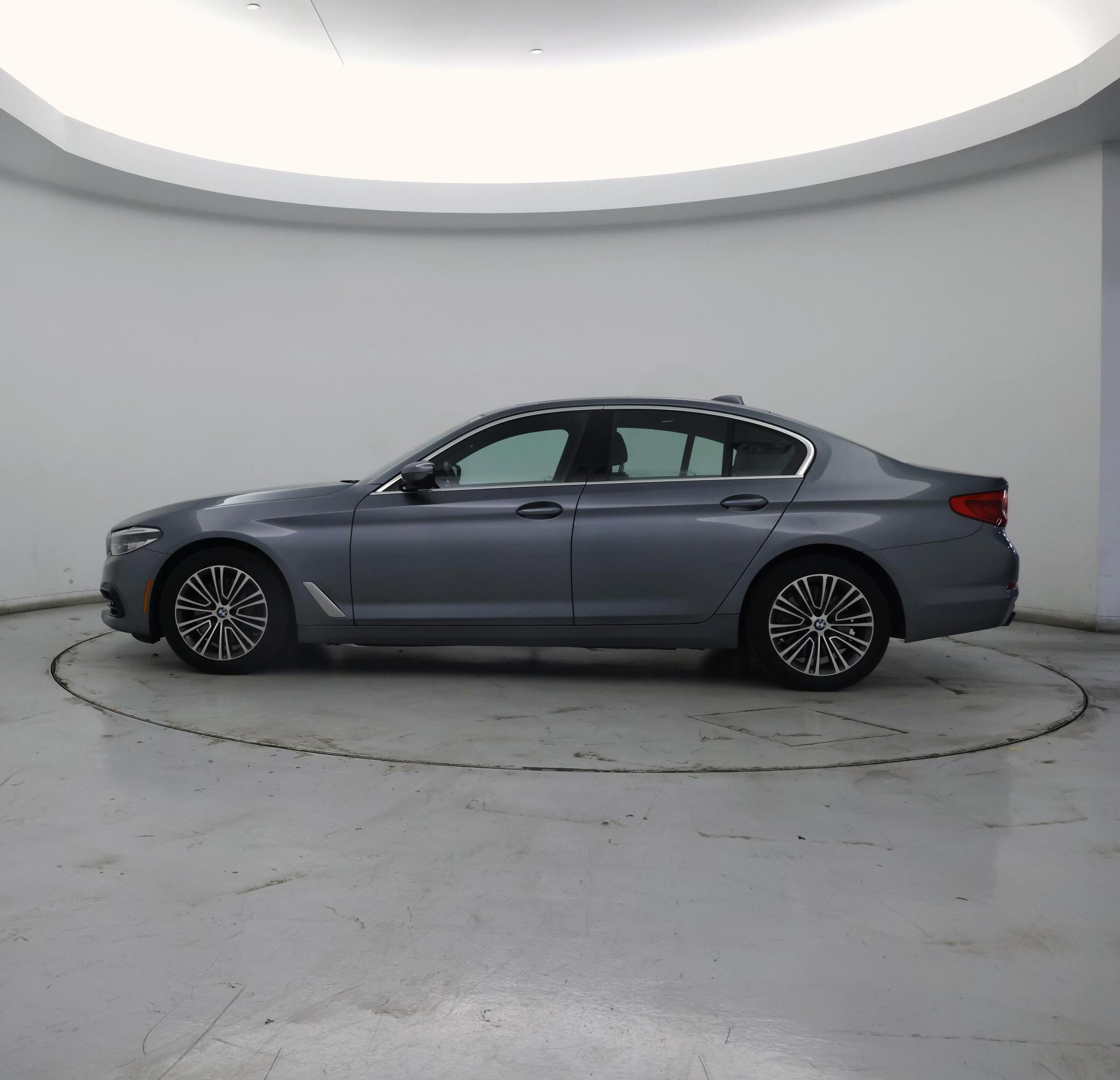 Thumbnail: 2020 BMW 5 Series - 3