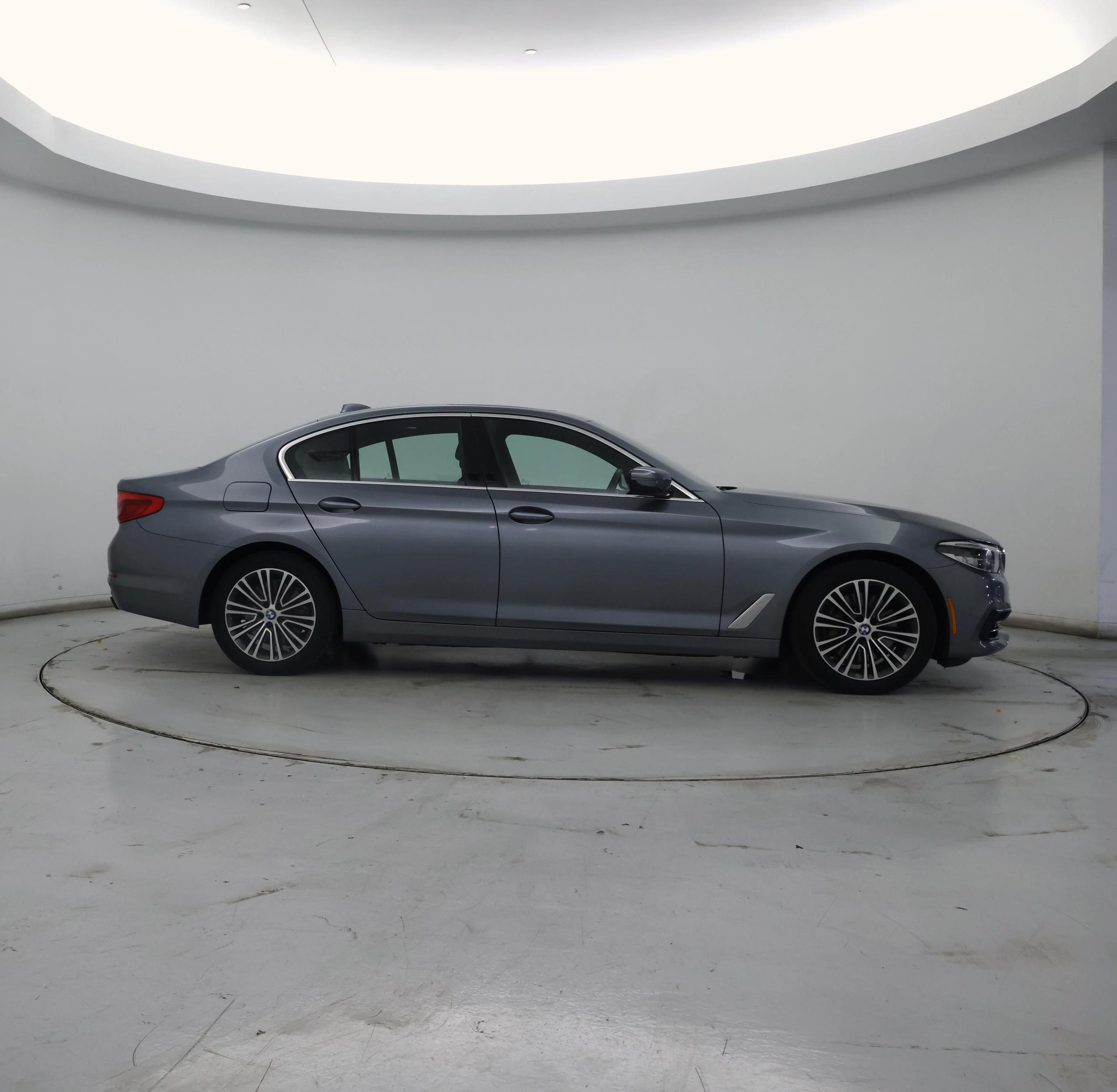 Thumbnail: 2020 BMW 5 Series - 7