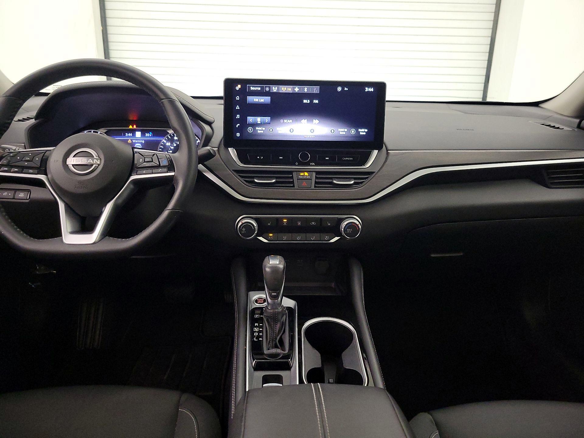 Thumbnail: 2023 Nissan Altima - 9