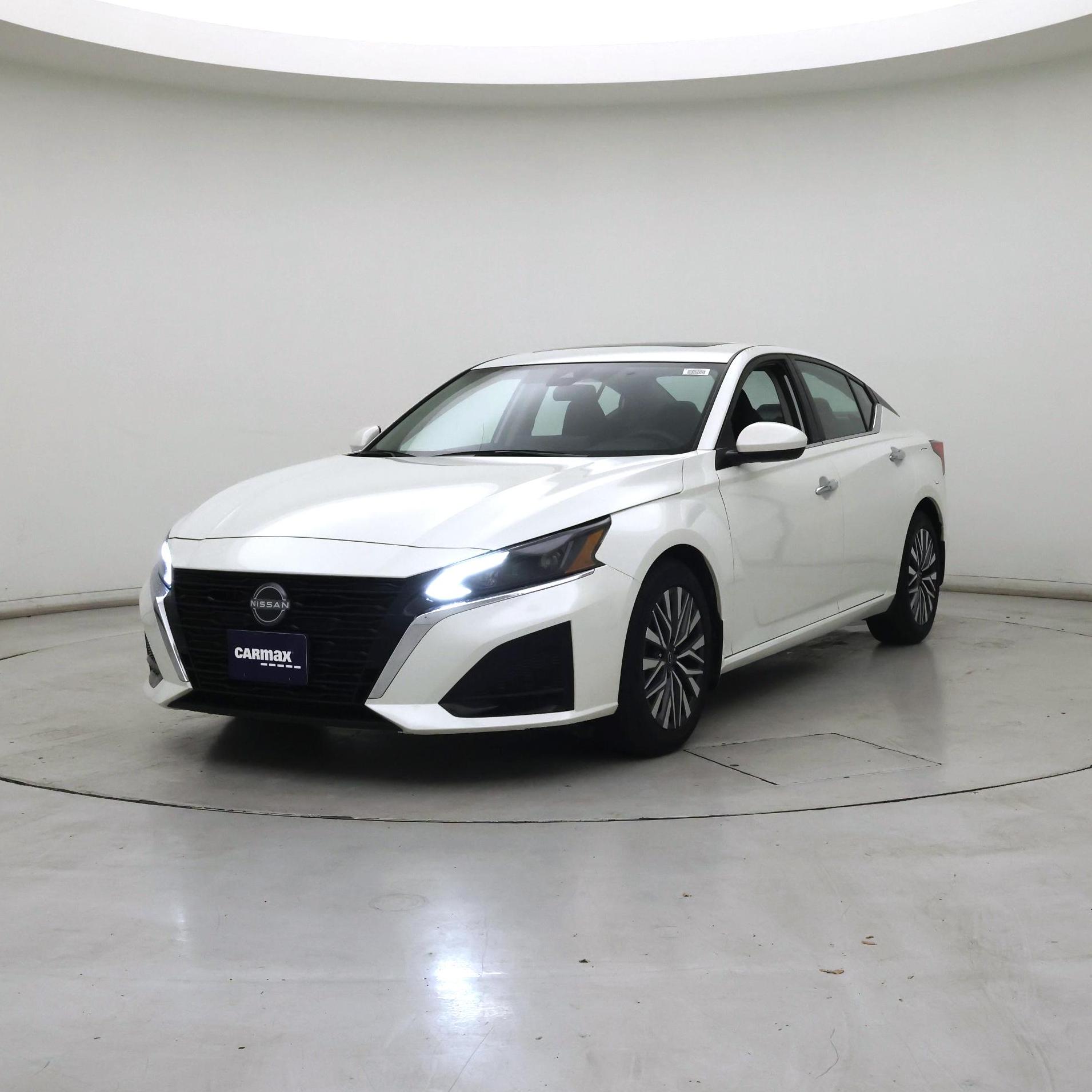 Thumbnail: 2023 Nissan Altima - 4