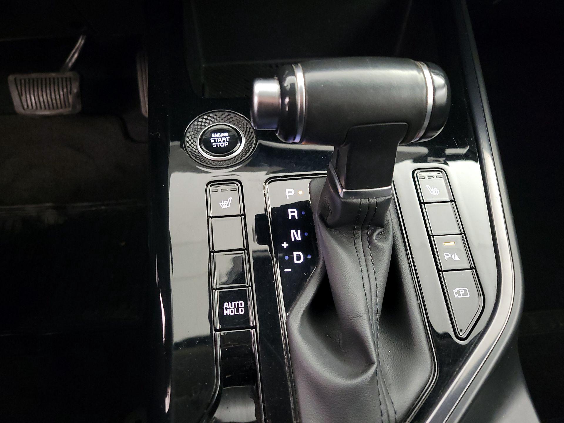 Thumbnail: 2023 Kia Niro - 18