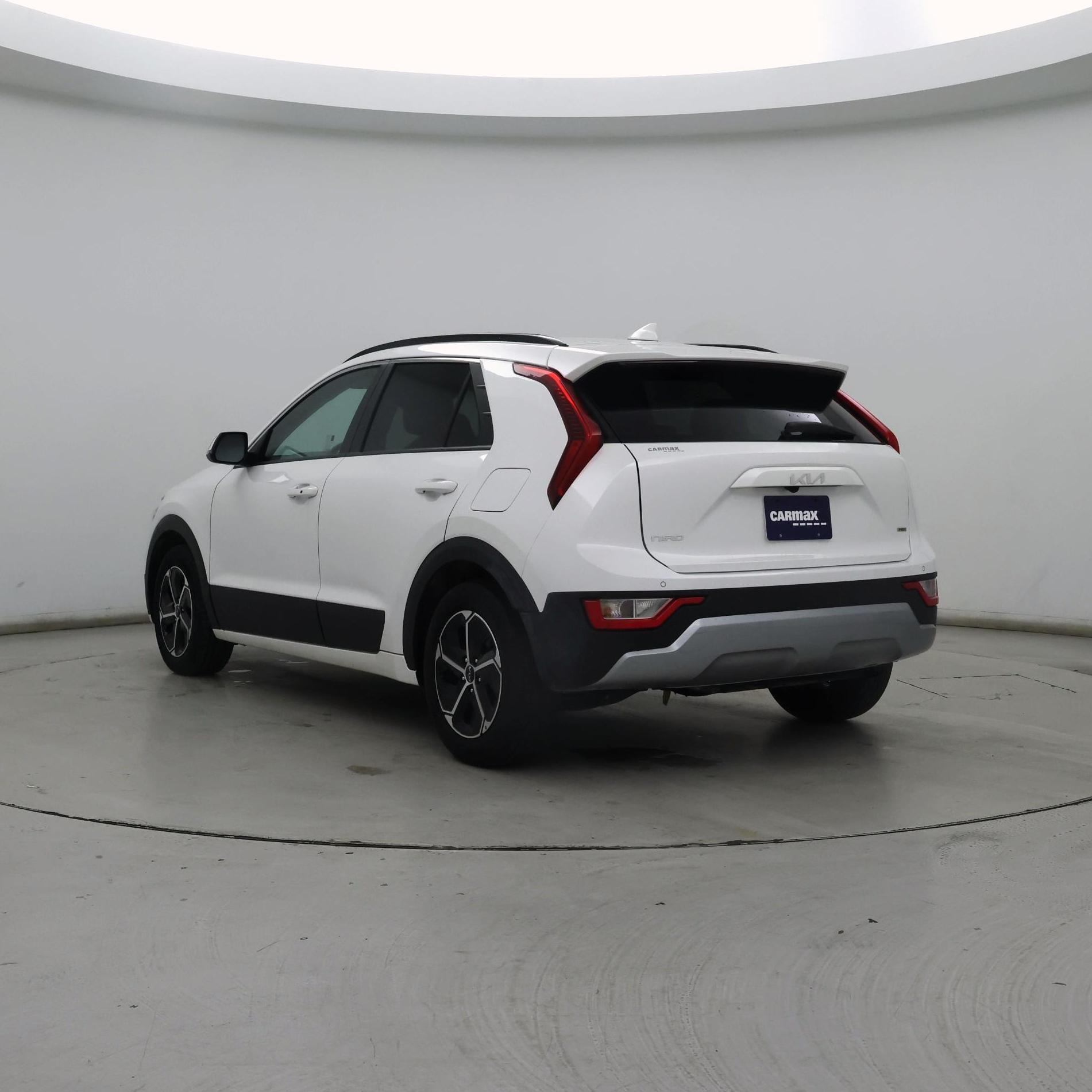 Thumbnail: 2023 Kia Niro - 2