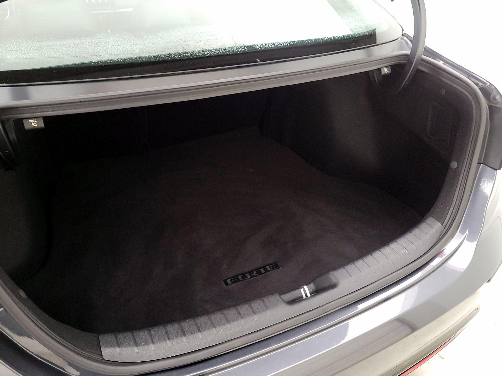 Thumbnail: 2021 Kia Forte - 20