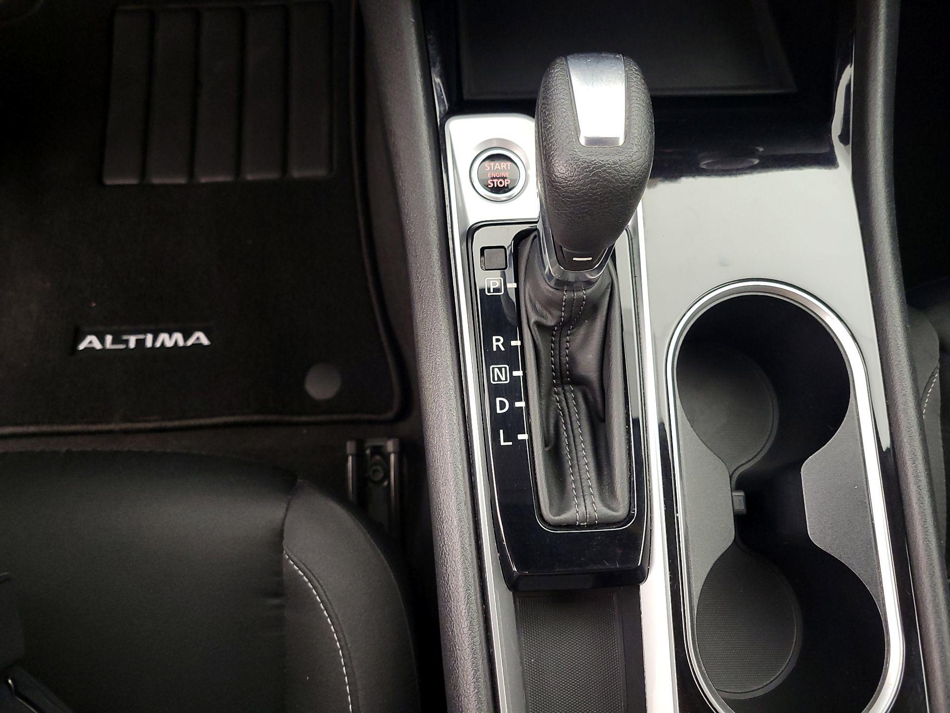 Thumbnail: 2021 Nissan Altima - 17