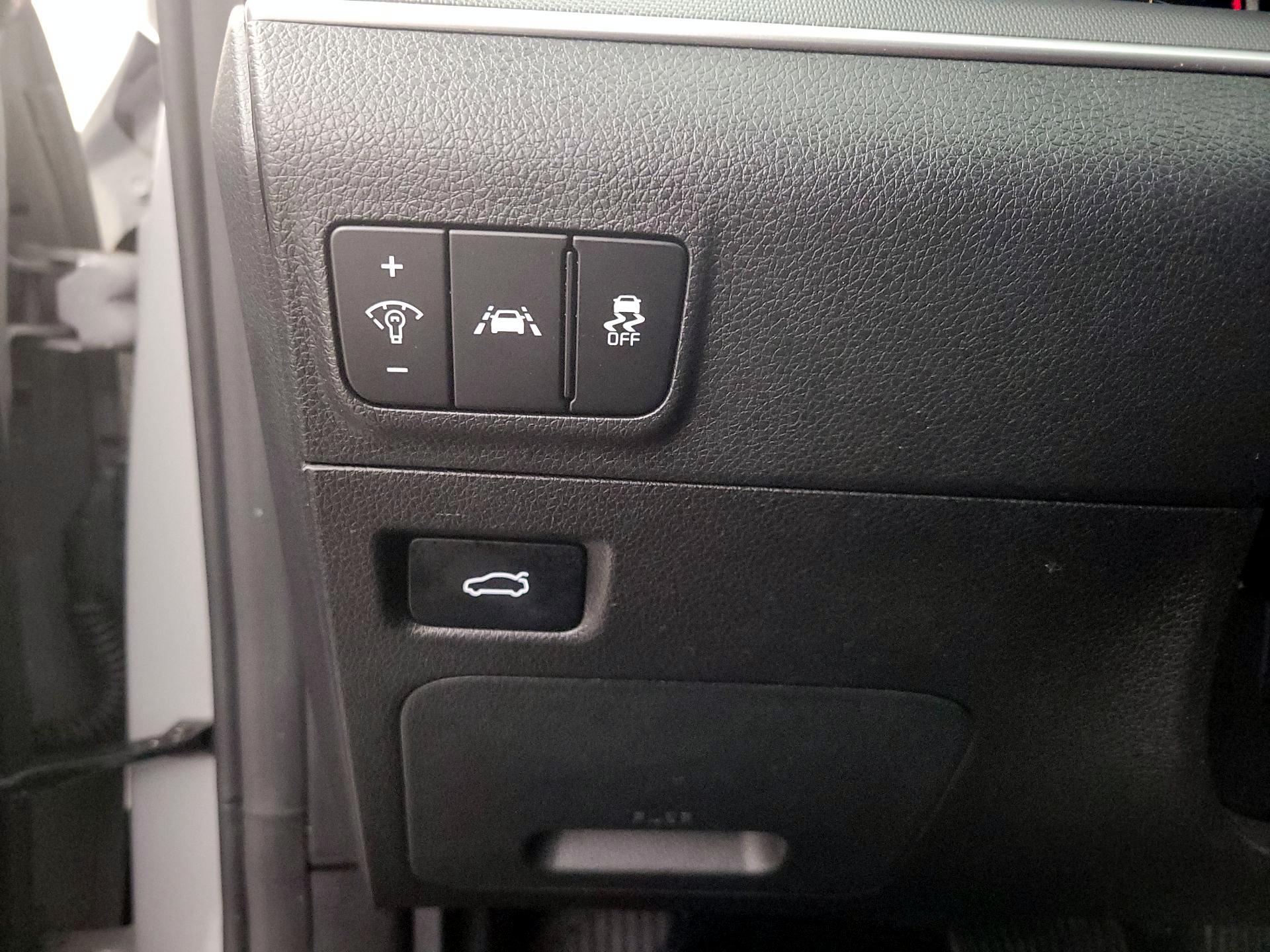 Thumbnail: 2023 Kia K5 - 13