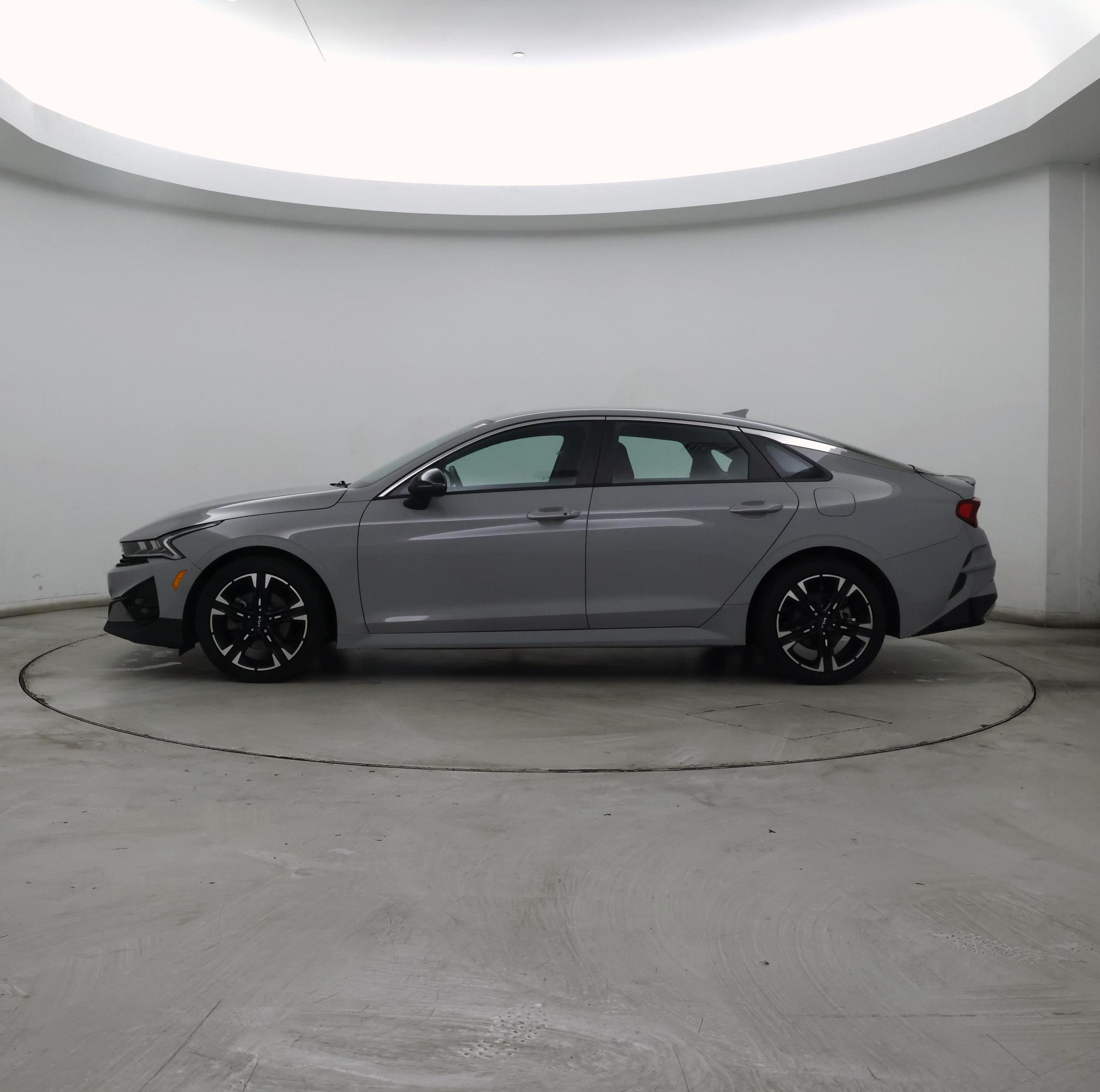 Thumbnail: 2023 Kia K5 - 3