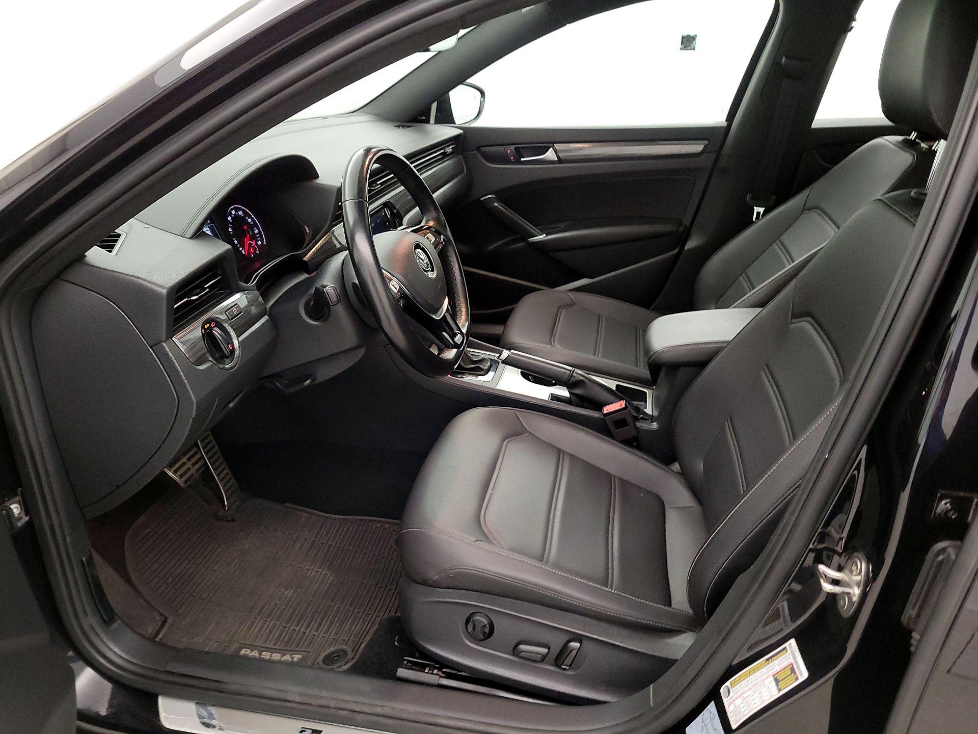 Thumbnail: 2021 Volkswagen Passat - 11