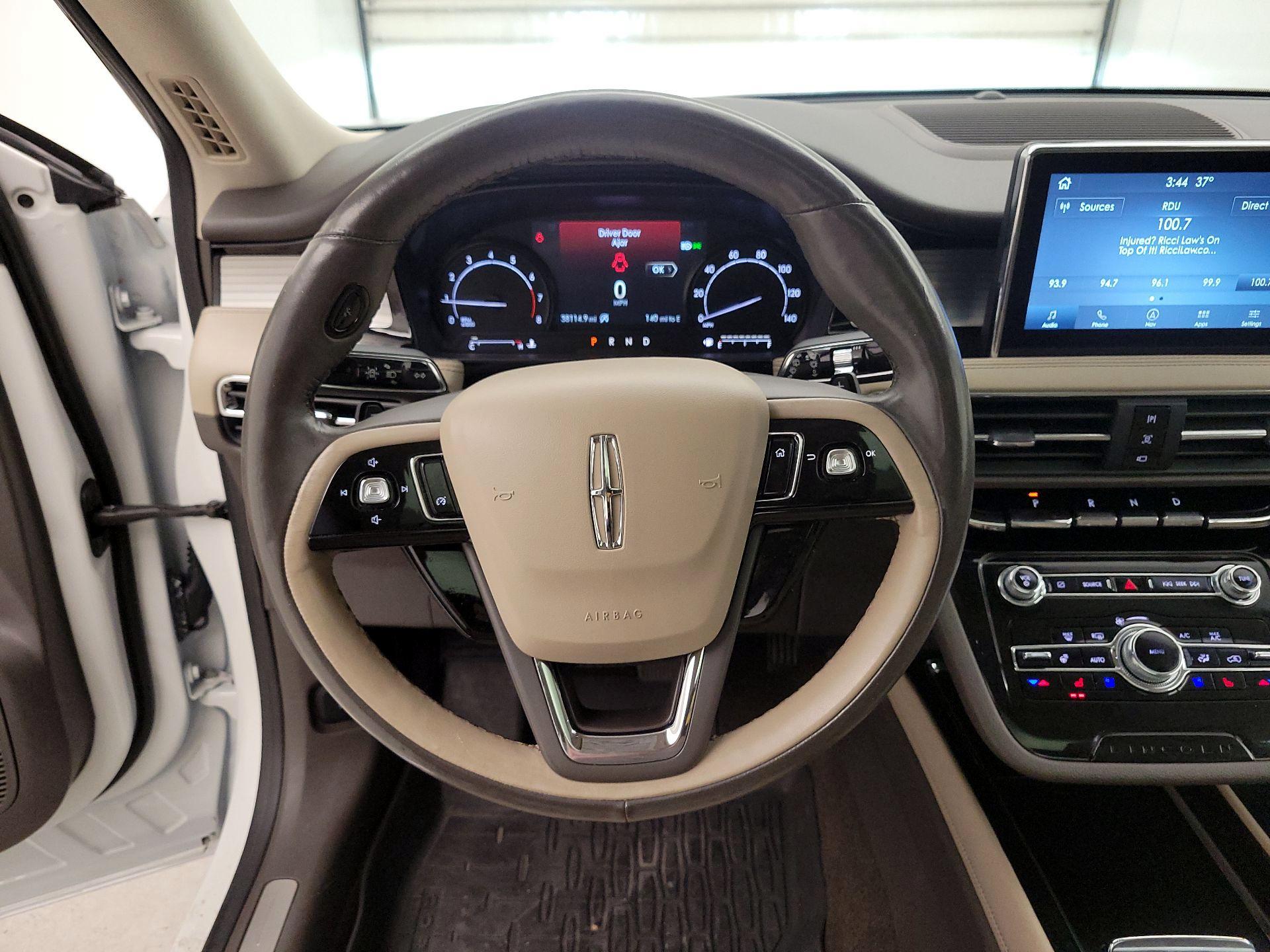 Thumbnail: 2021 Lincoln Corsair - 10