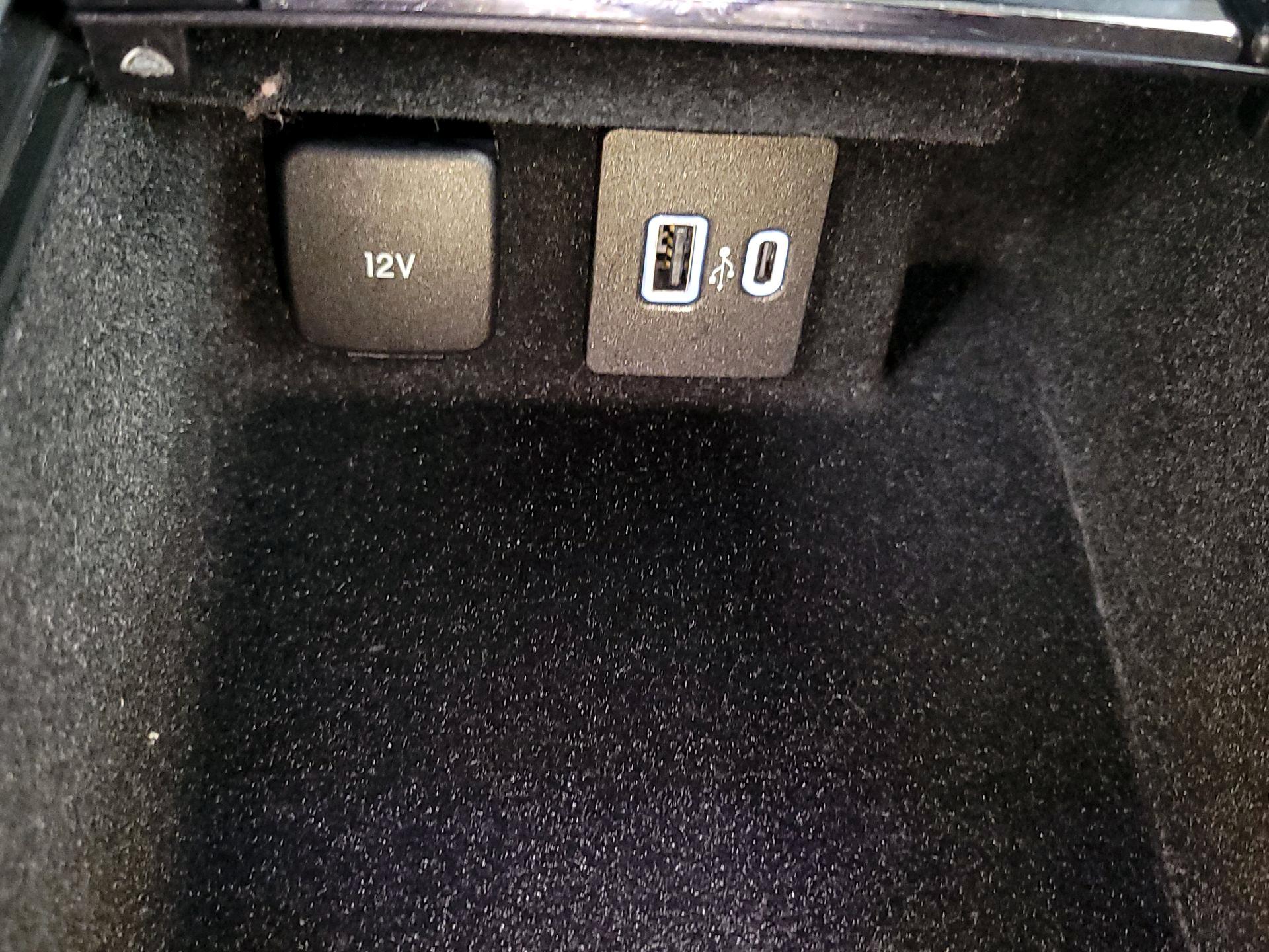 Thumbnail: 2021 Lincoln Corsair - 18