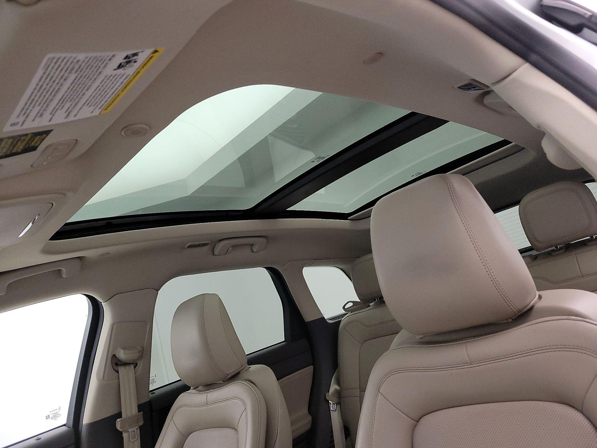 Thumbnail: 2021 Lincoln Corsair - 19