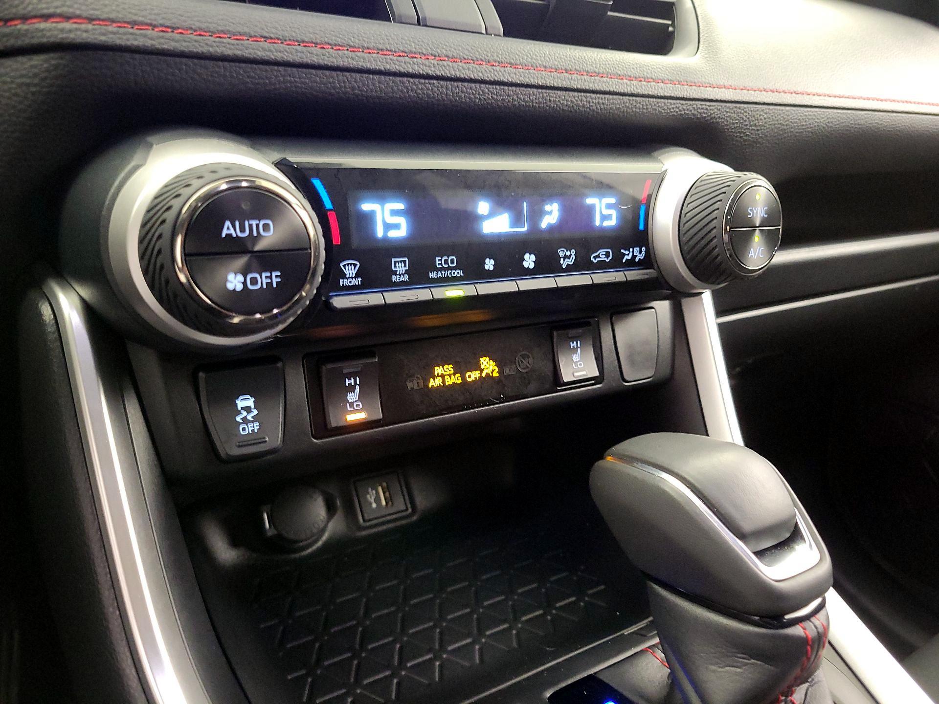 Thumbnail: 2023 Toyota RAV4 - 16