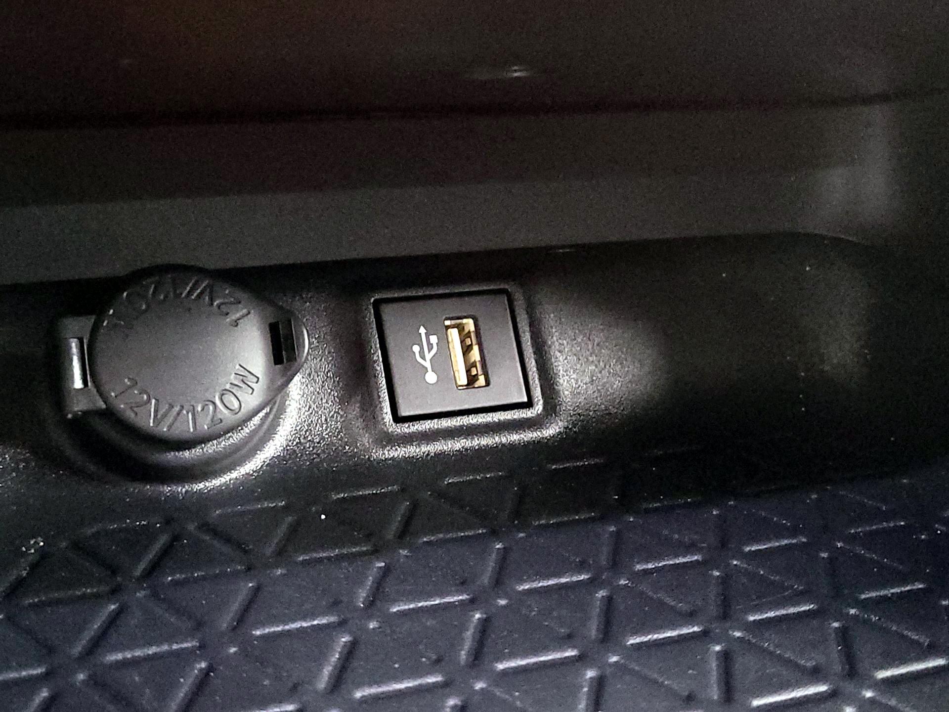 Thumbnail: 2023 Toyota RAV4 - 18