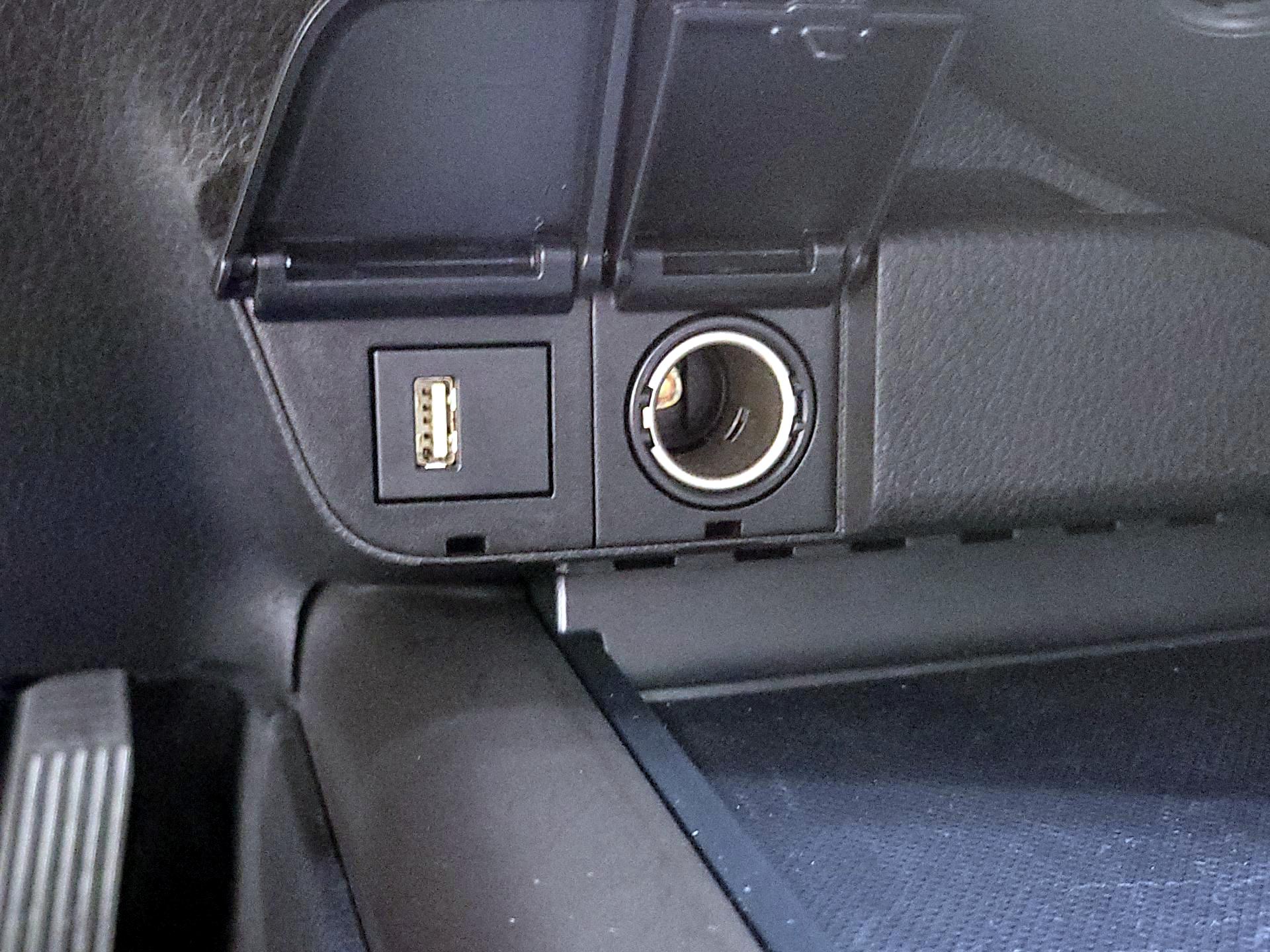 Thumbnail: 2022 Toyota Camry - 18