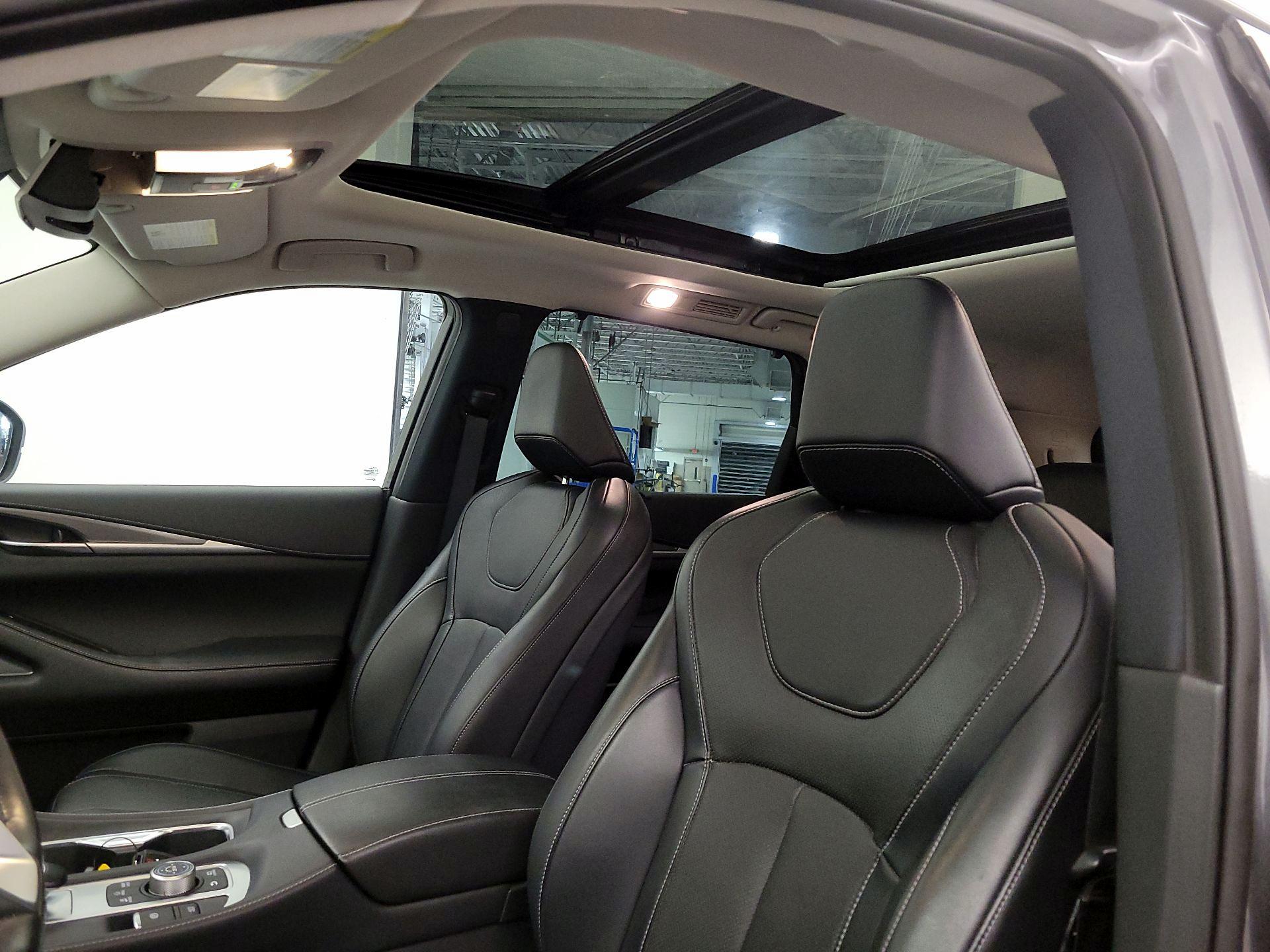 Thumbnail: 2023 INFINITI QX60 - 20