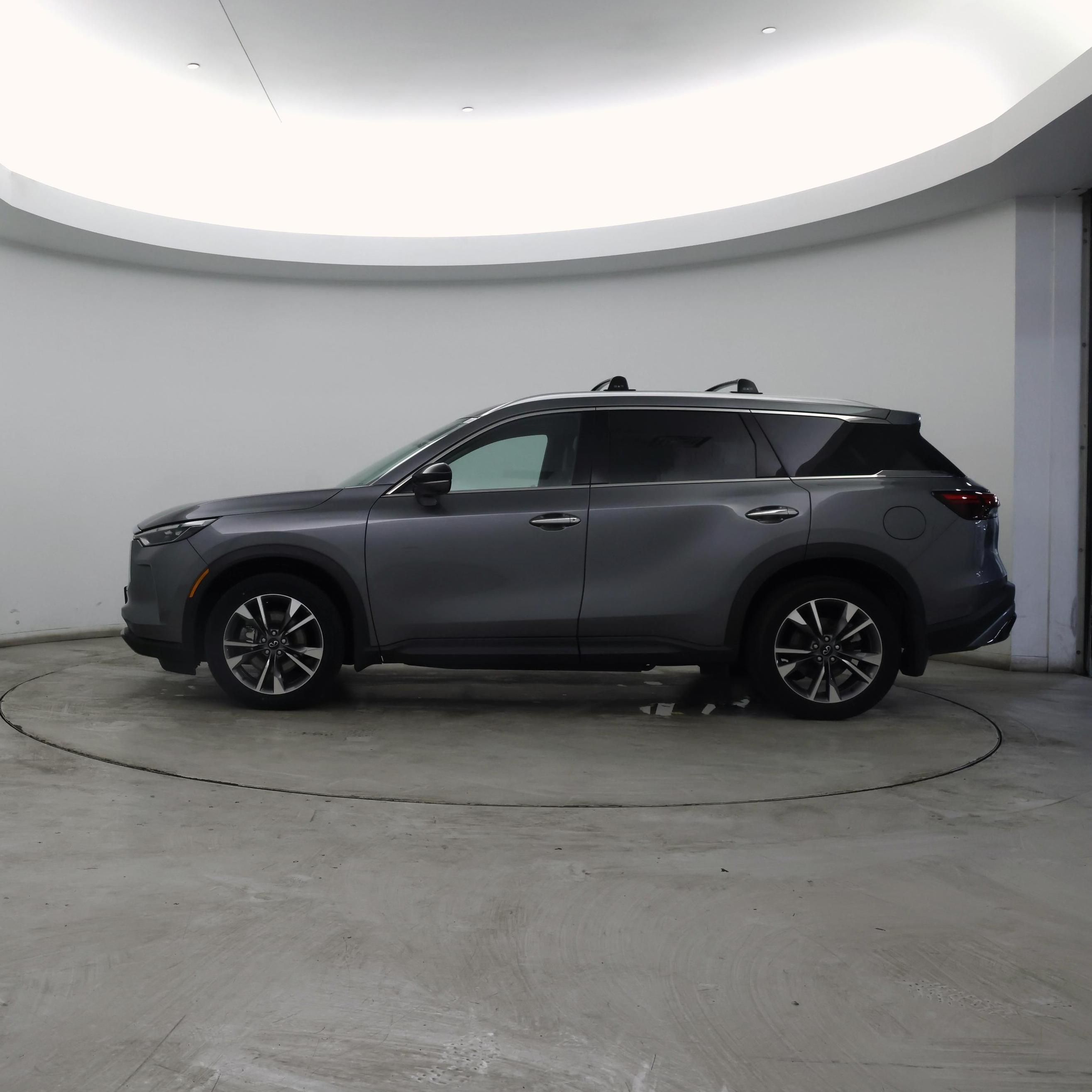 Thumbnail: 2023 INFINITI QX60 - 3